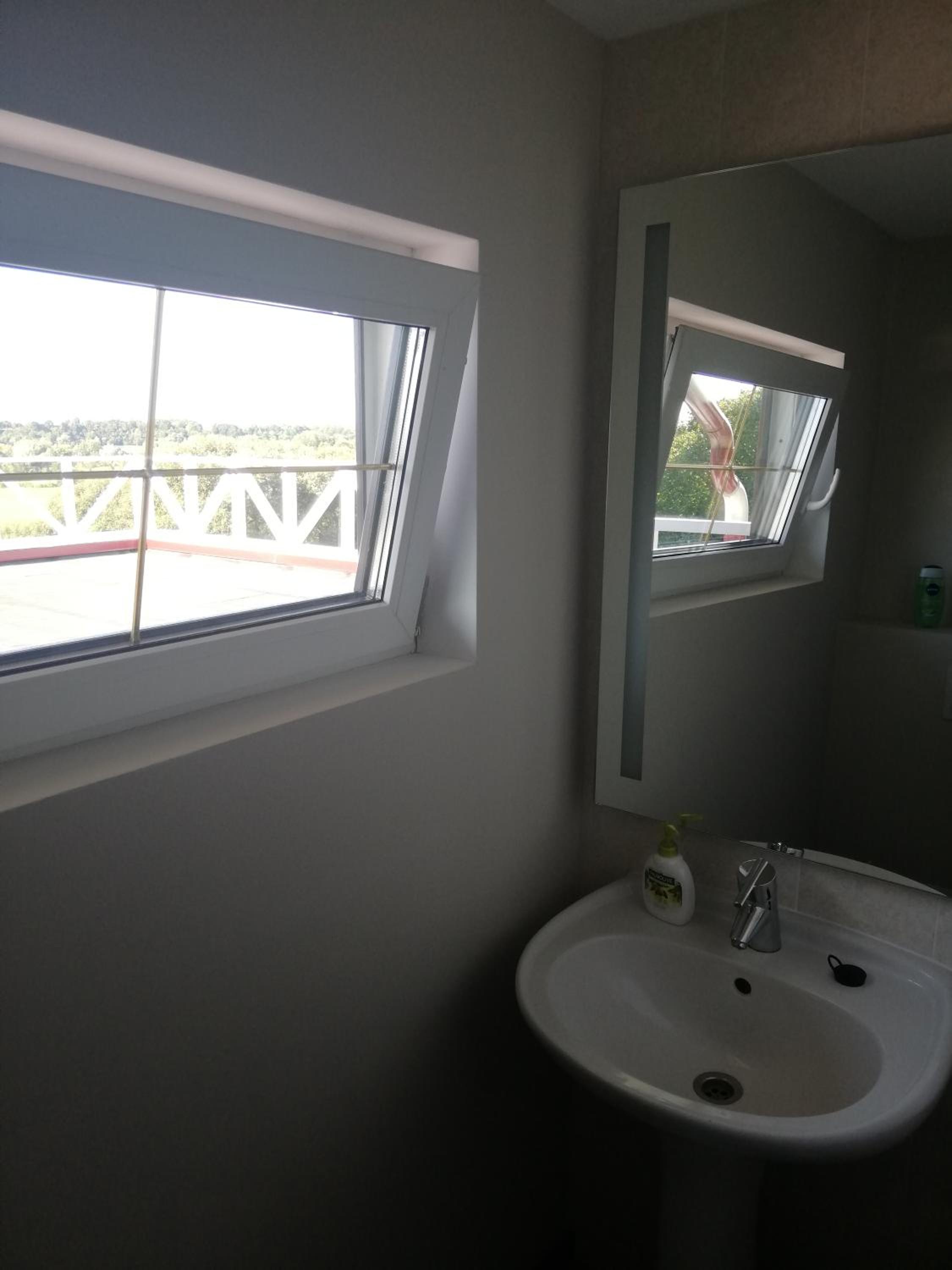 Apartment - Photo 2