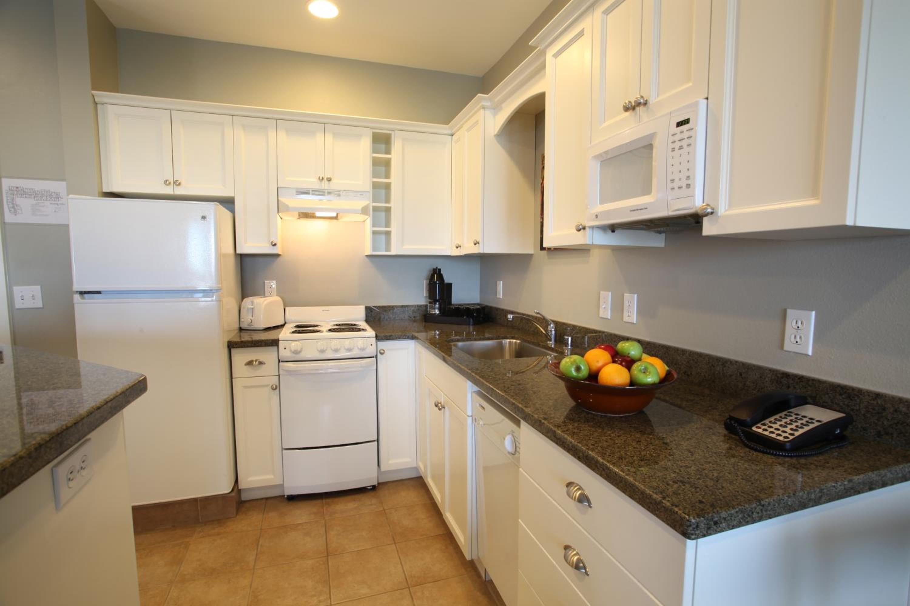 Two-Bedroom Suite with River View, Upper Floor photo 2
