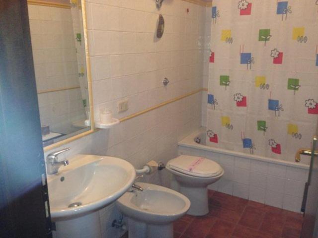 Double Room - Photo 9