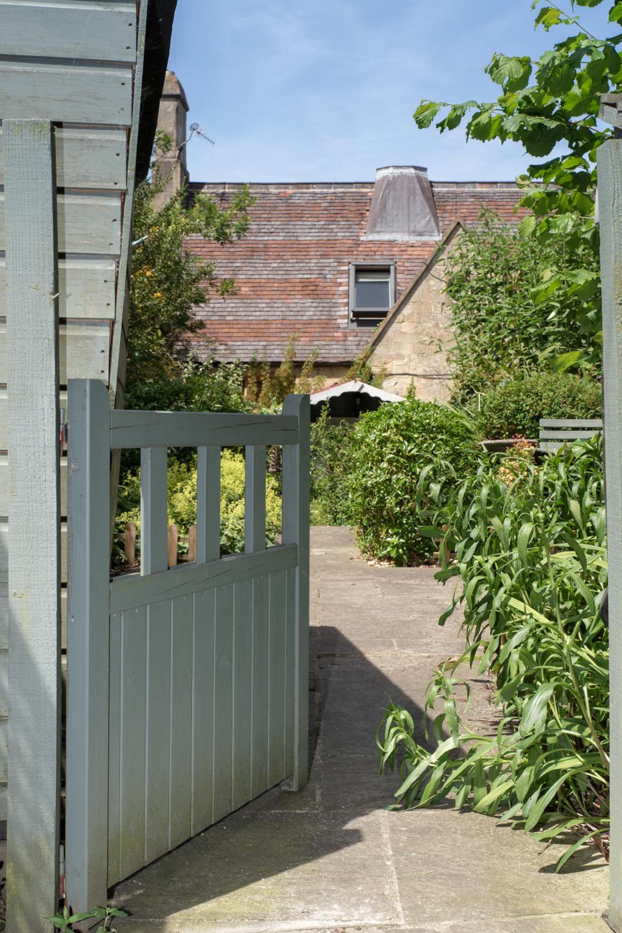 One-Bedroom House - Photo 10