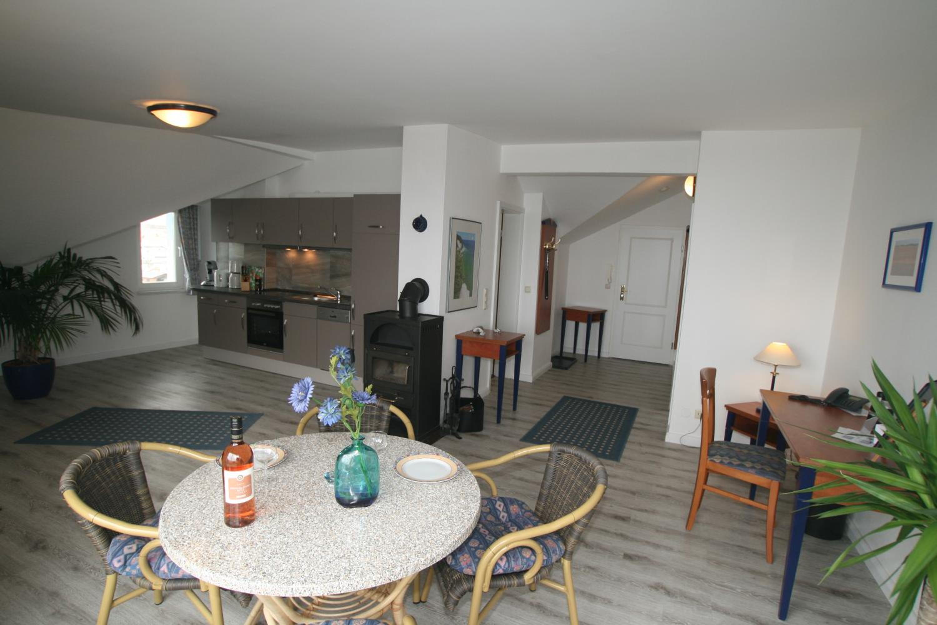 Apartment with Balcony photo 1