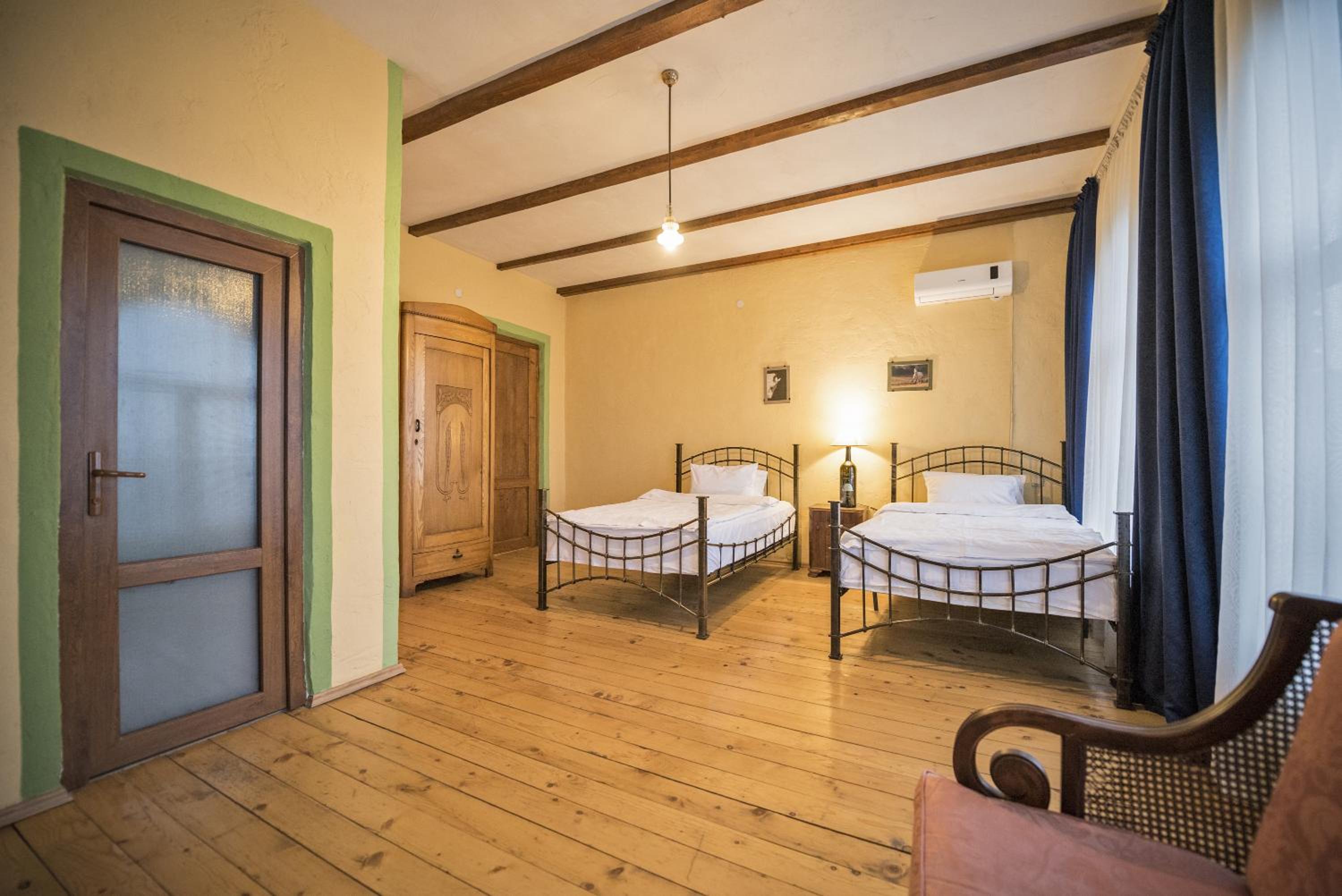 Standard Double or Twin Room - Photo 2