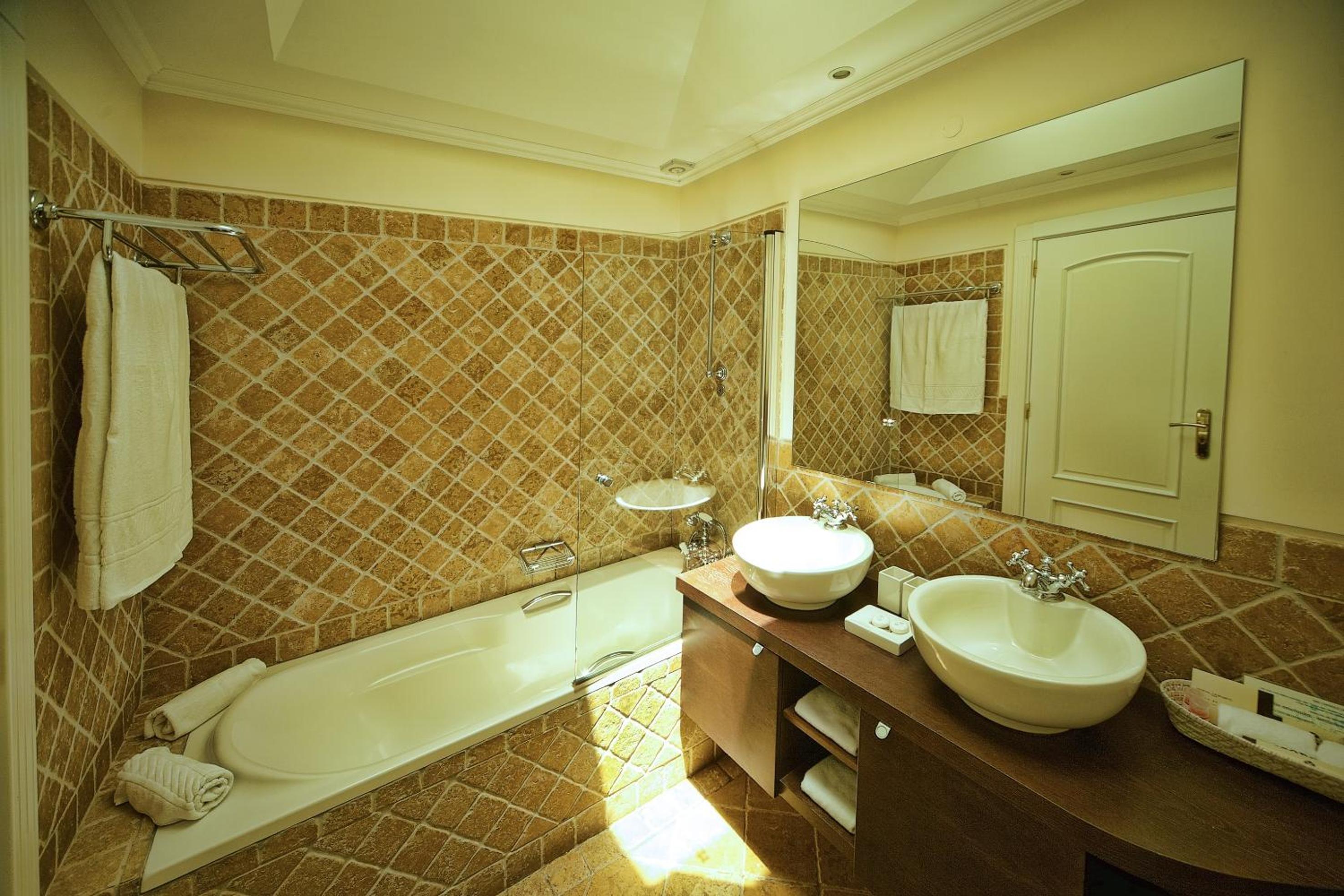 Two-Bedroom Apartment - Photo 8