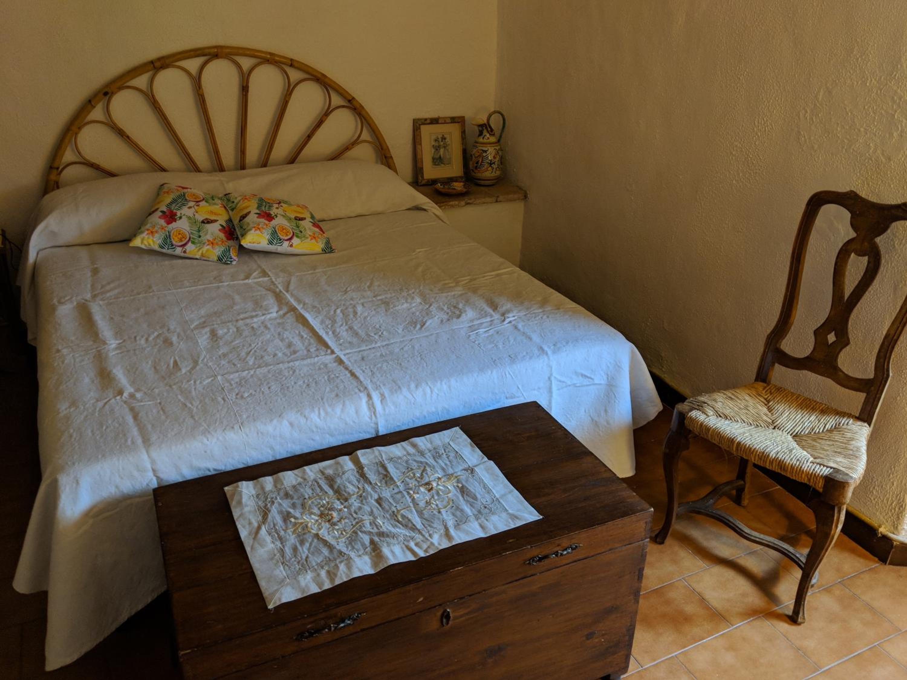 One-Bedroom House photo 1