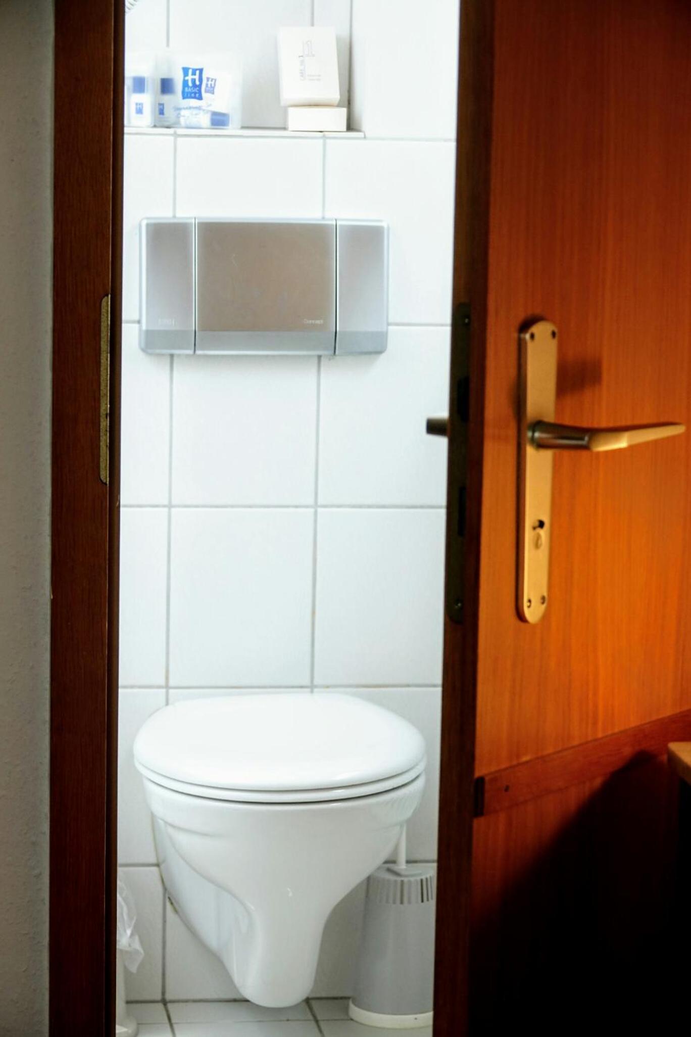Single Room photo 3