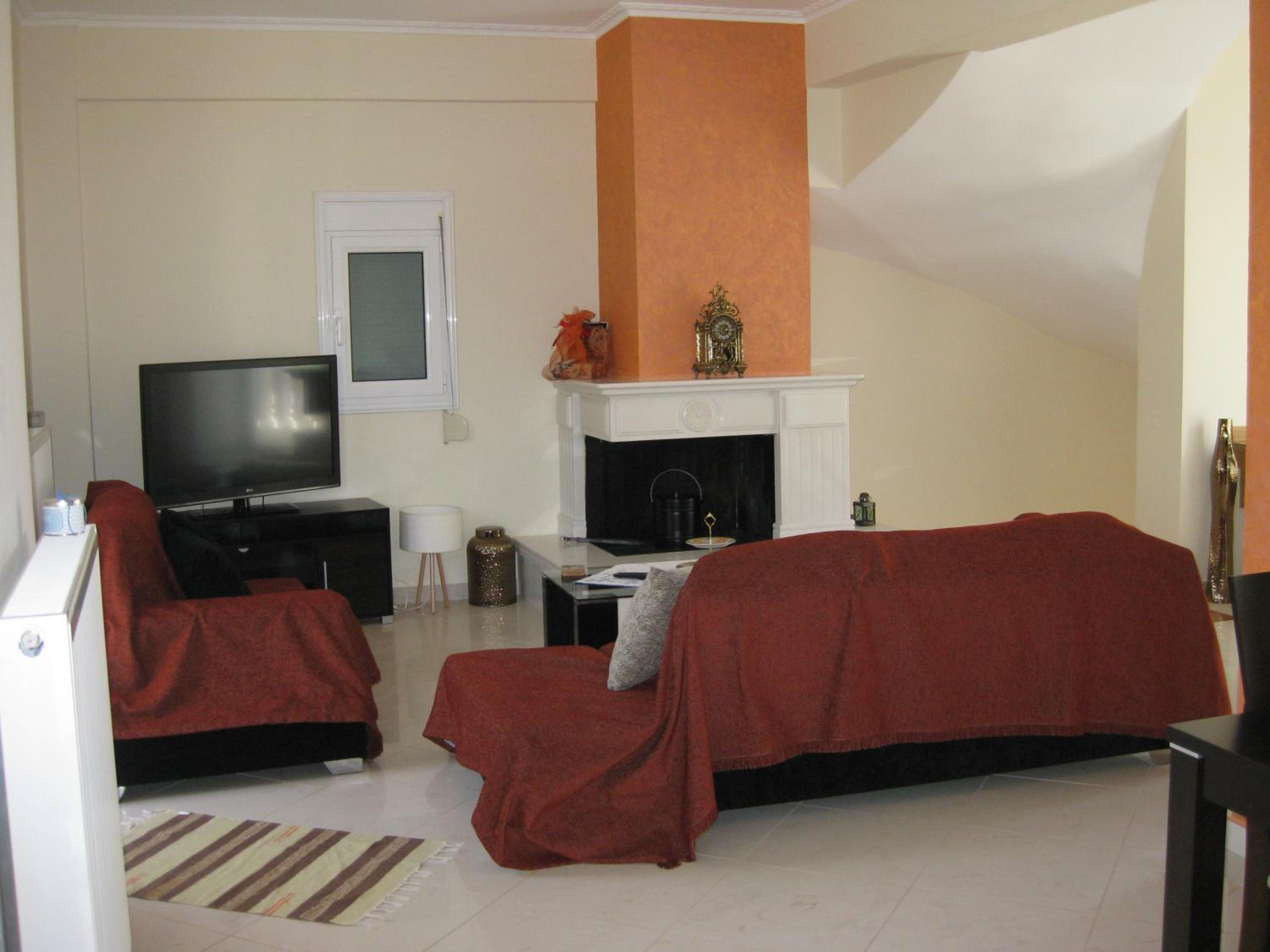 Three-Bedroom House photo 1