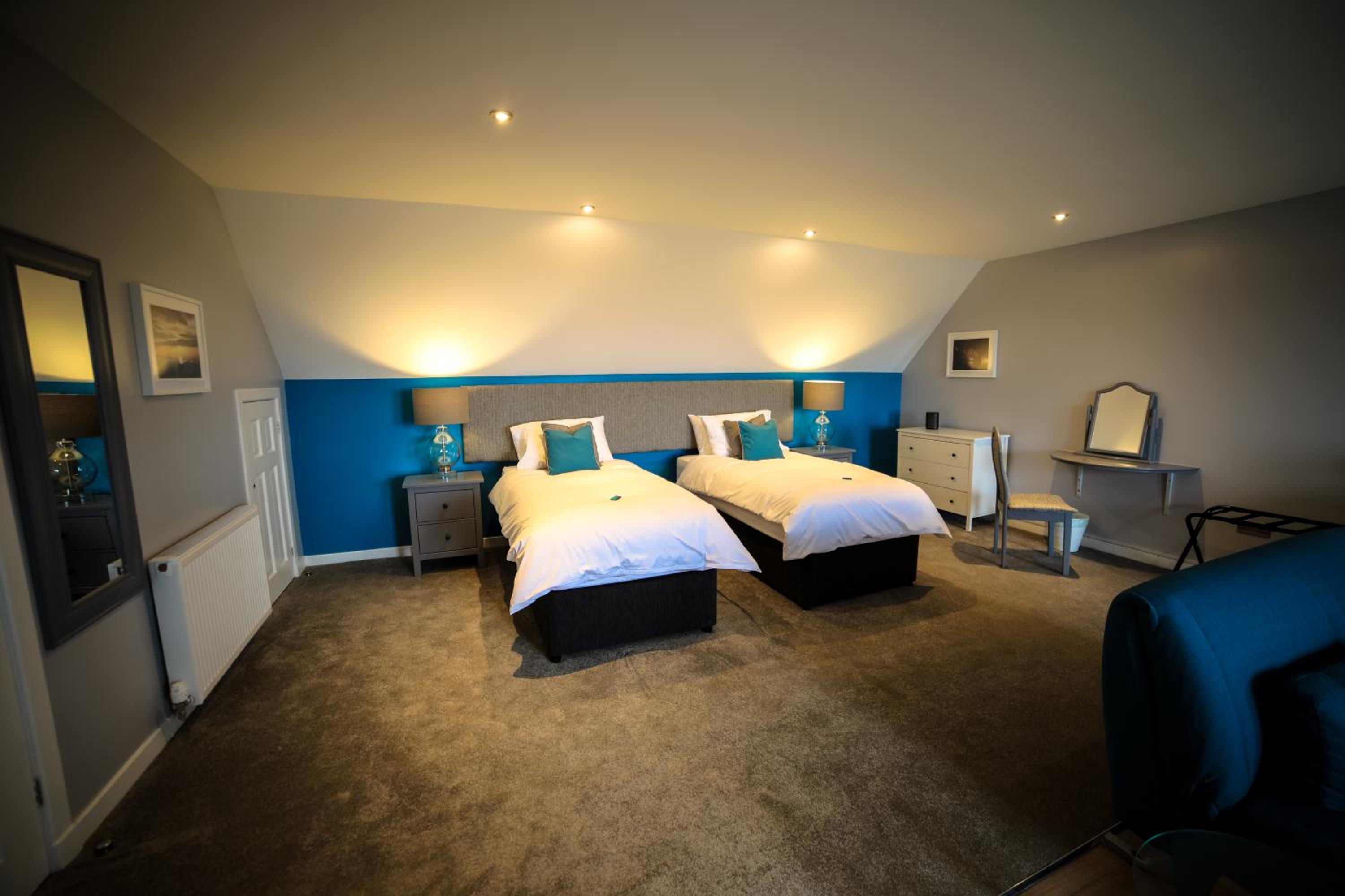 Superior King Suite photo 1