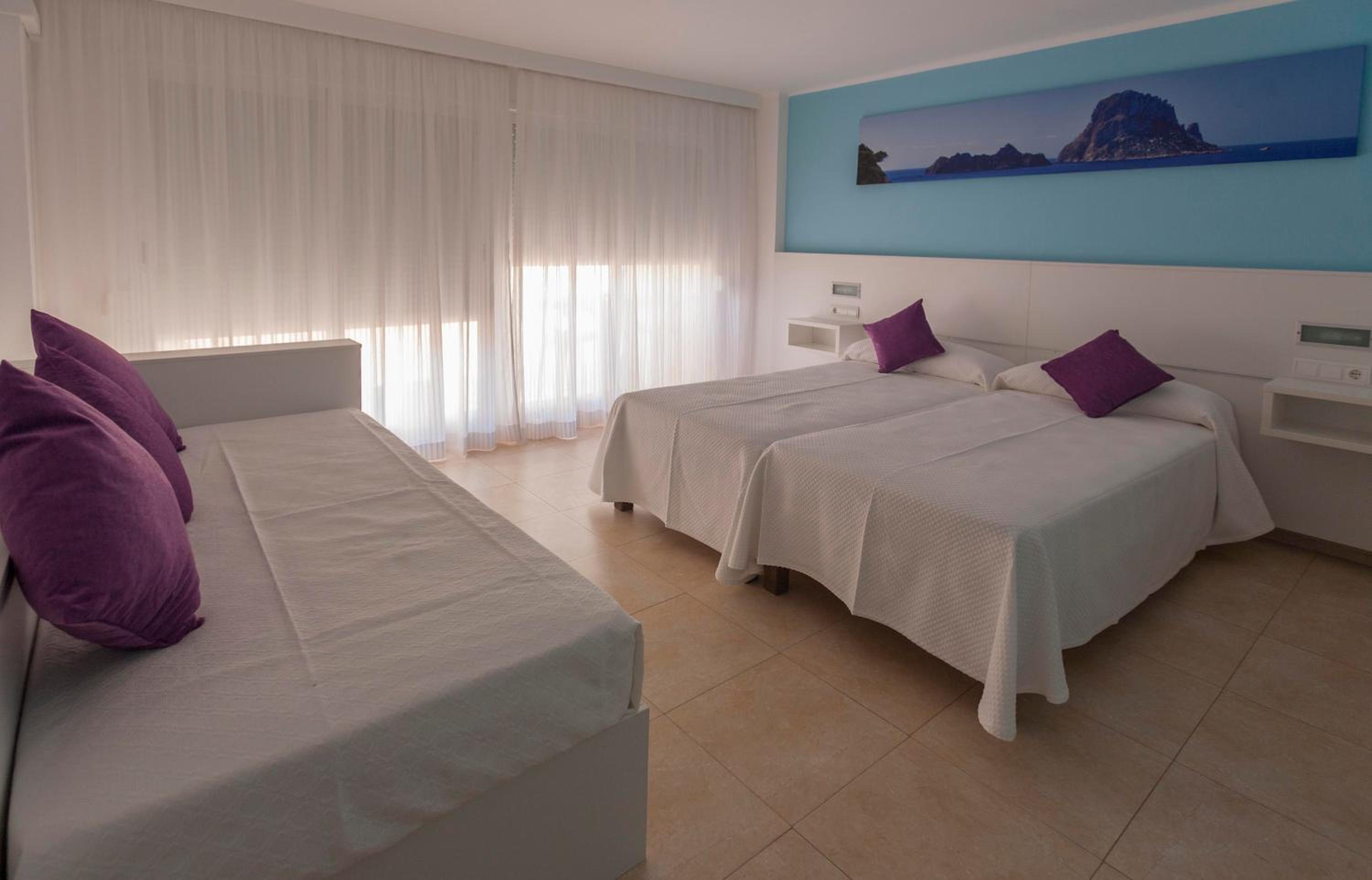 Triple Room - Photo 11