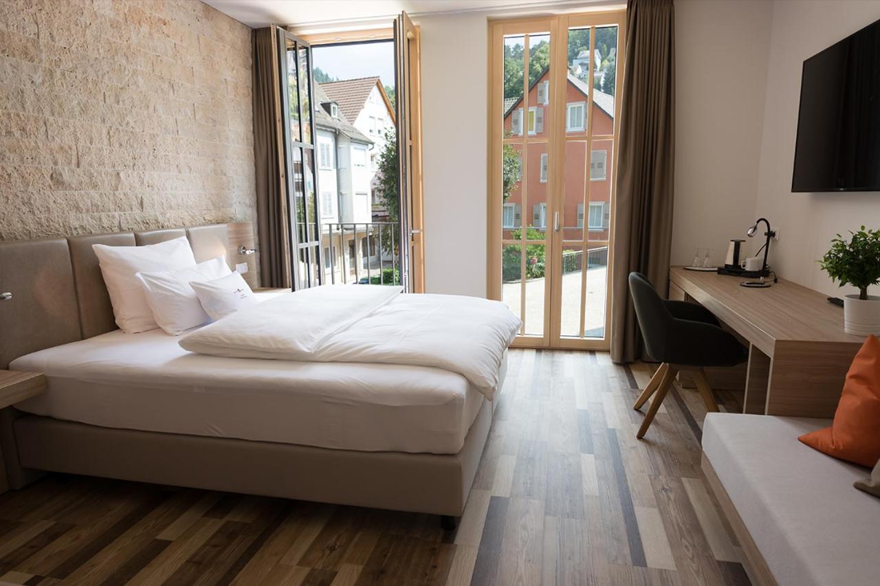 Deluxe Double Room - Photo 8