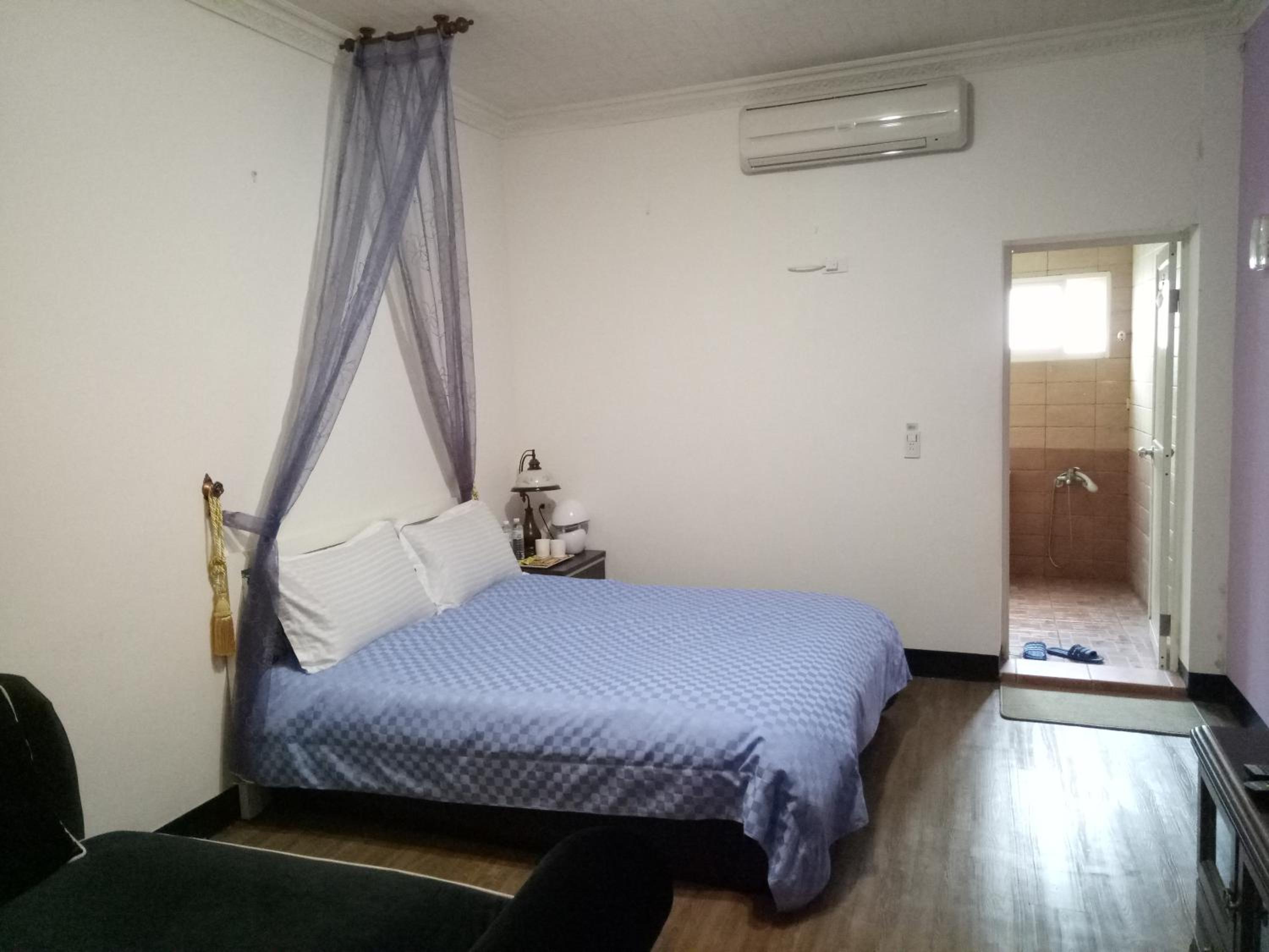 Small Double Room photo 2