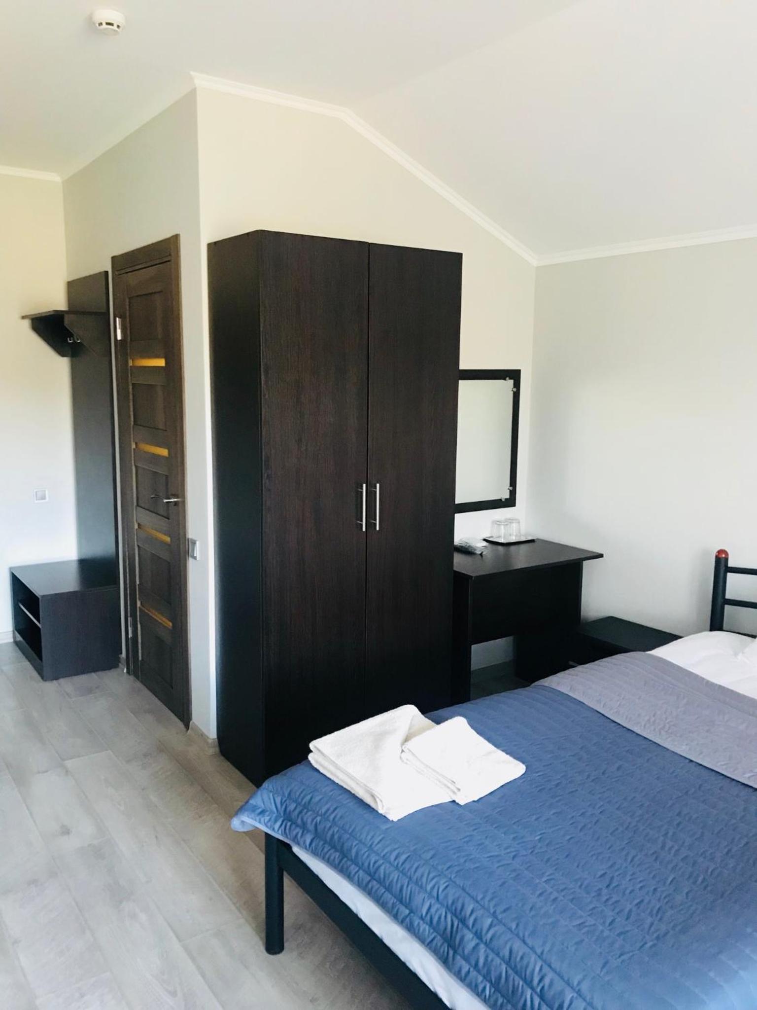 Large Double Room photo 3