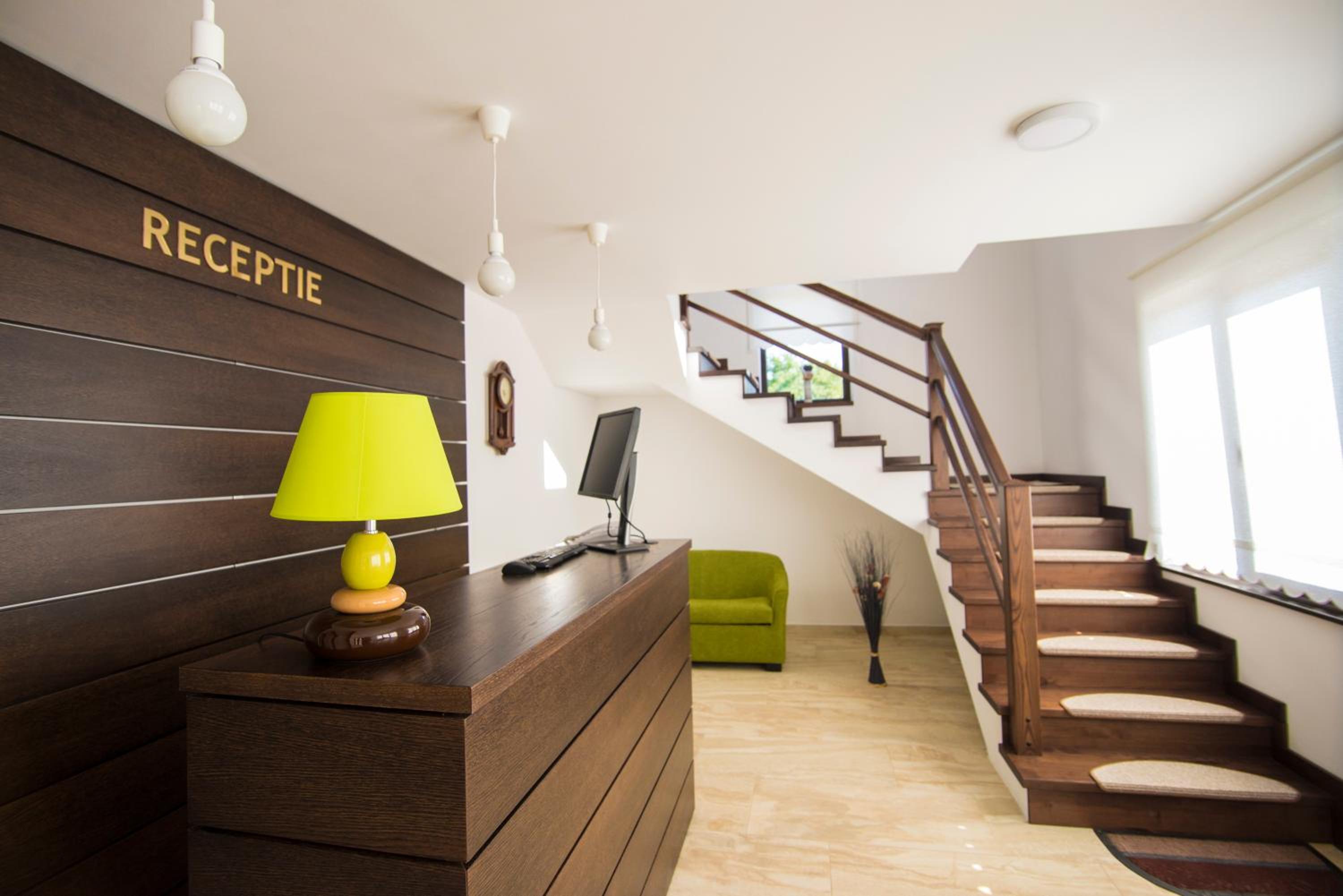 Standard Twin Room - Photo 5