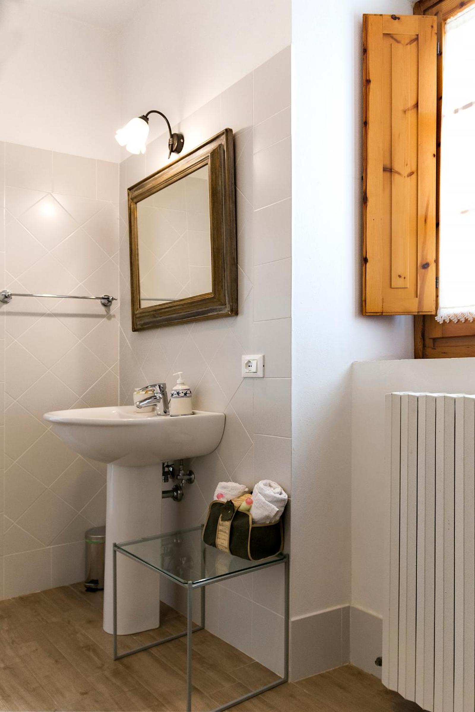 Double or Twin Room with Bathroom photo 2