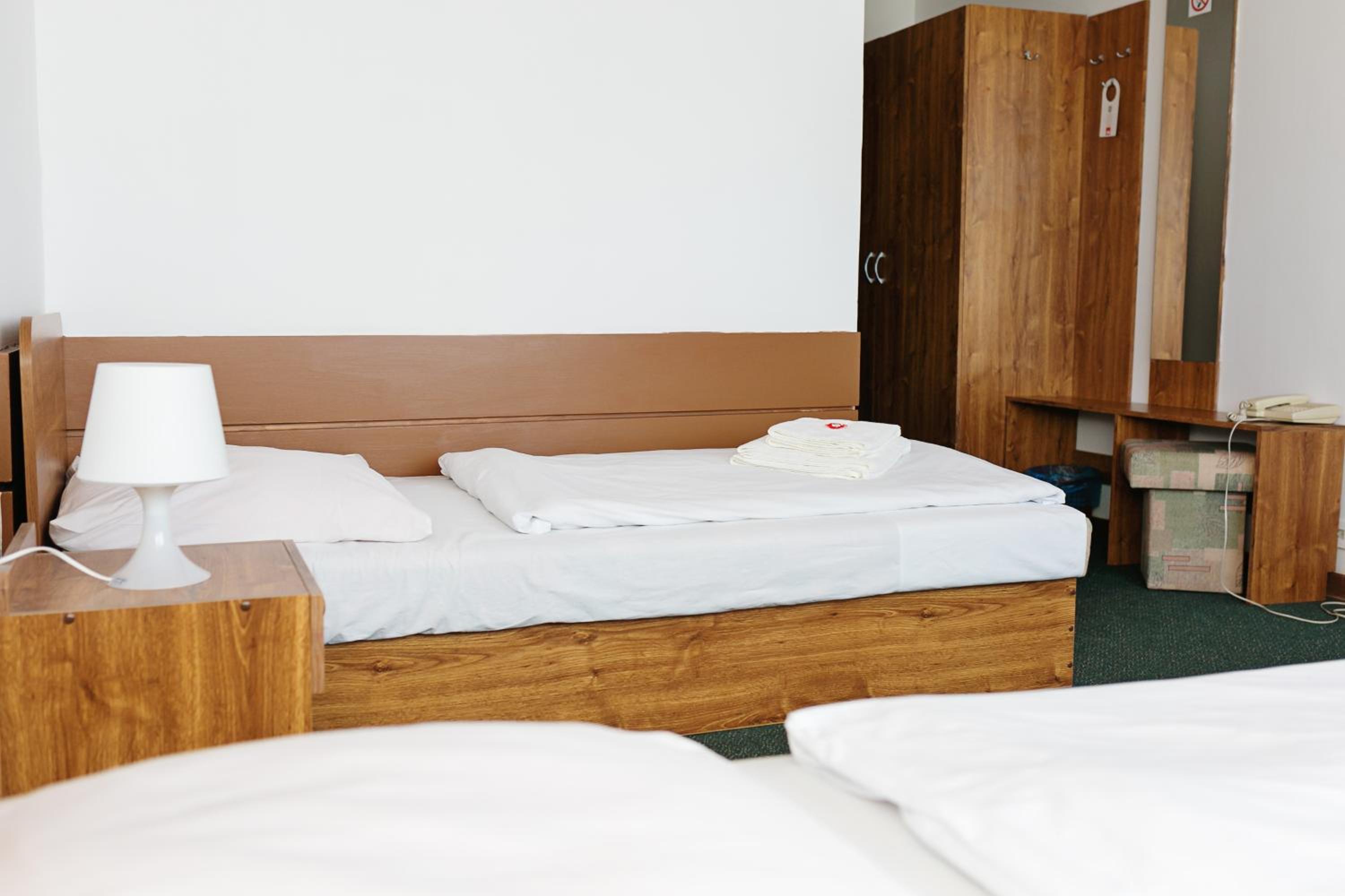 Twin Room - Photo 1