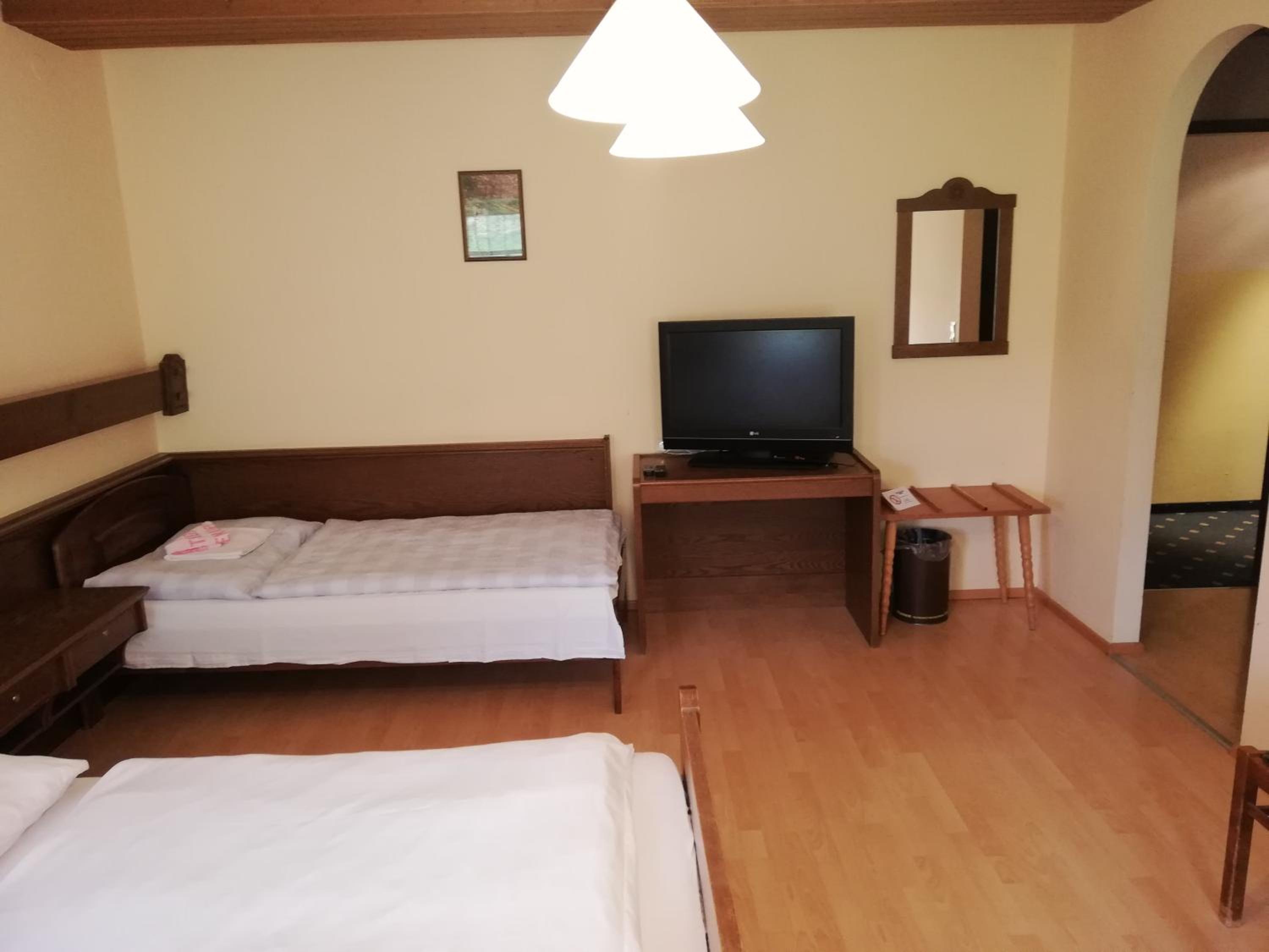 Standard Triple Room photo 2