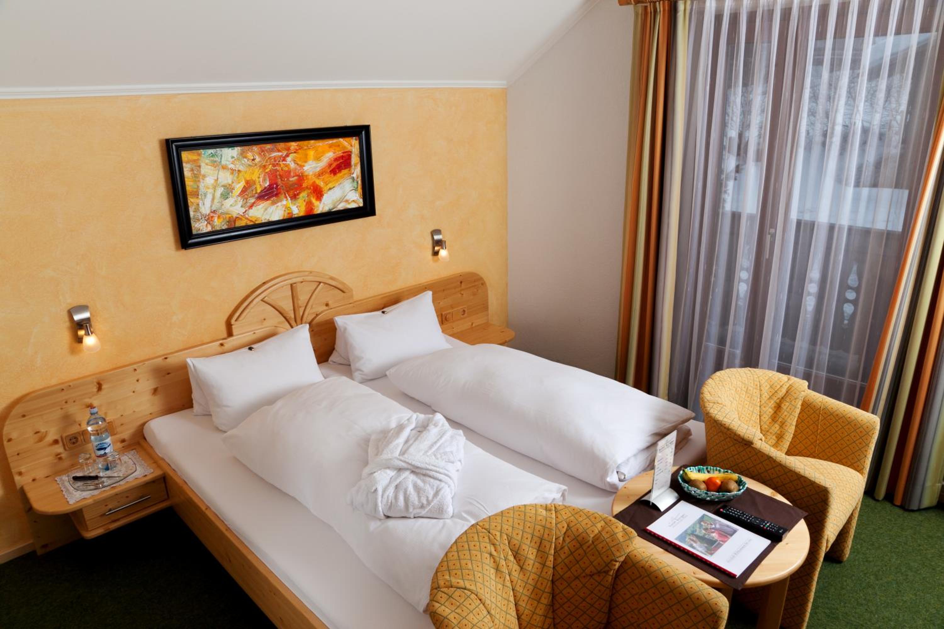 Deluxe Double Room with Balcony photo 1
