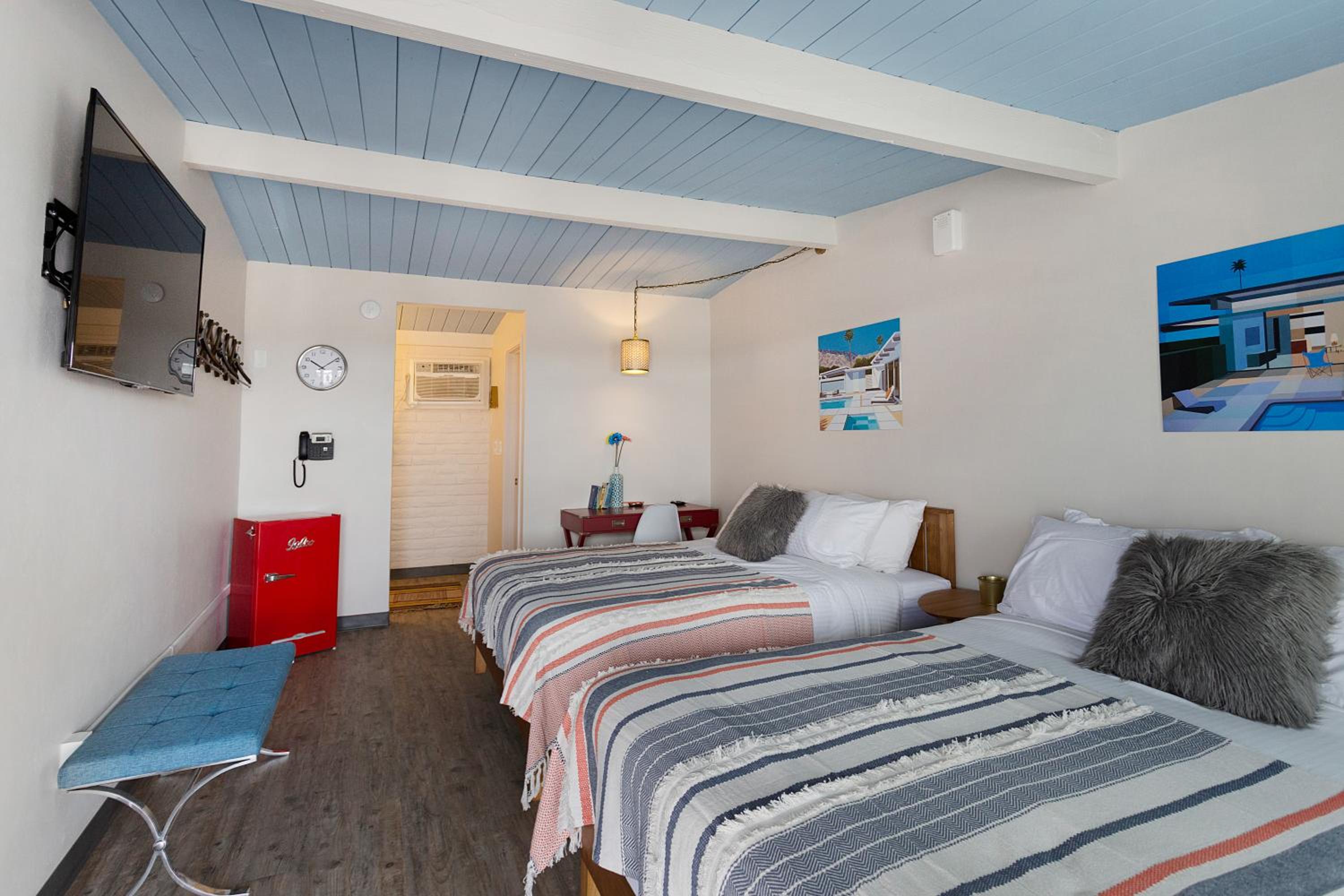 Queen Room with Two Queen Beds - Photo 1