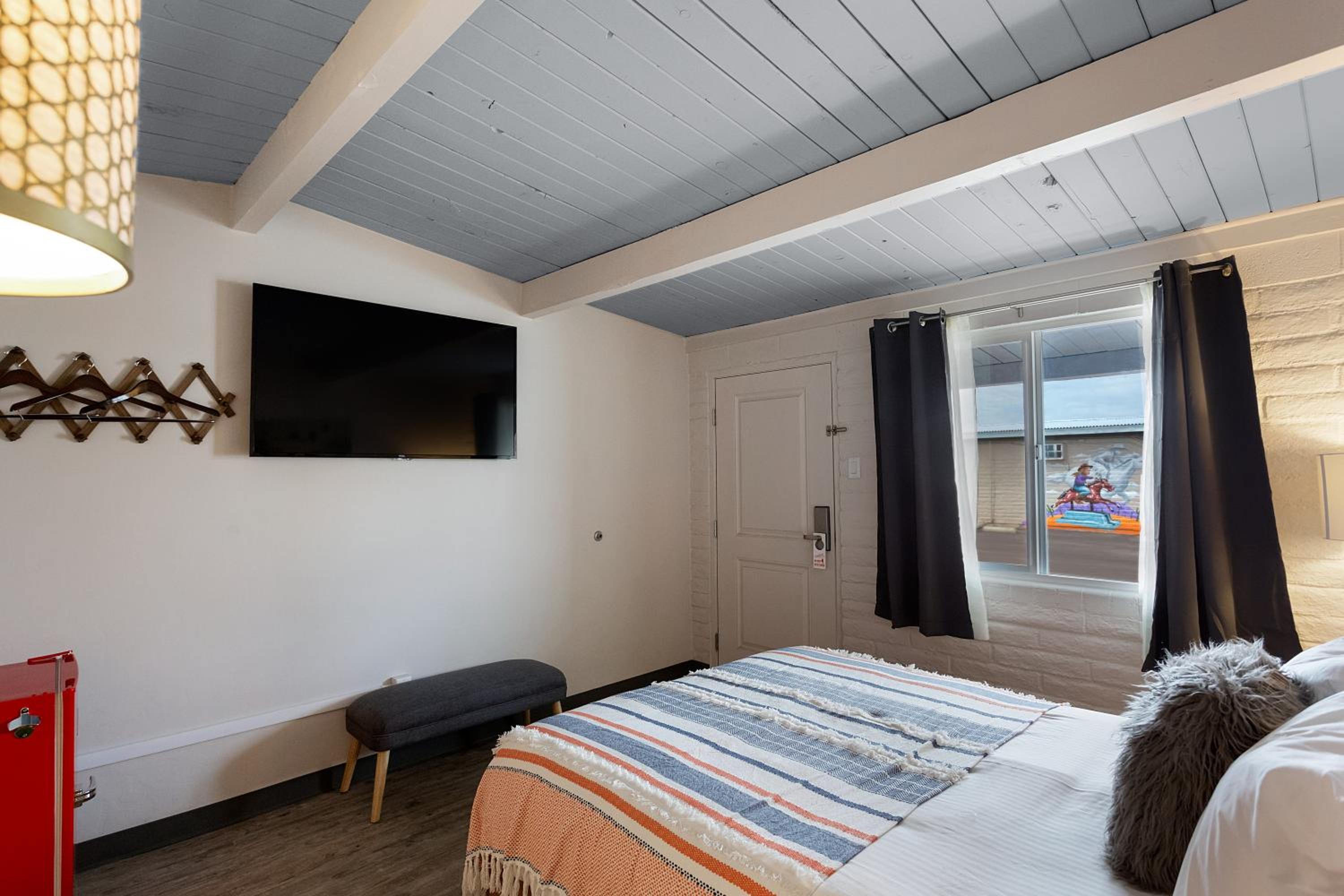 Standard Queen Room - Photo 1
