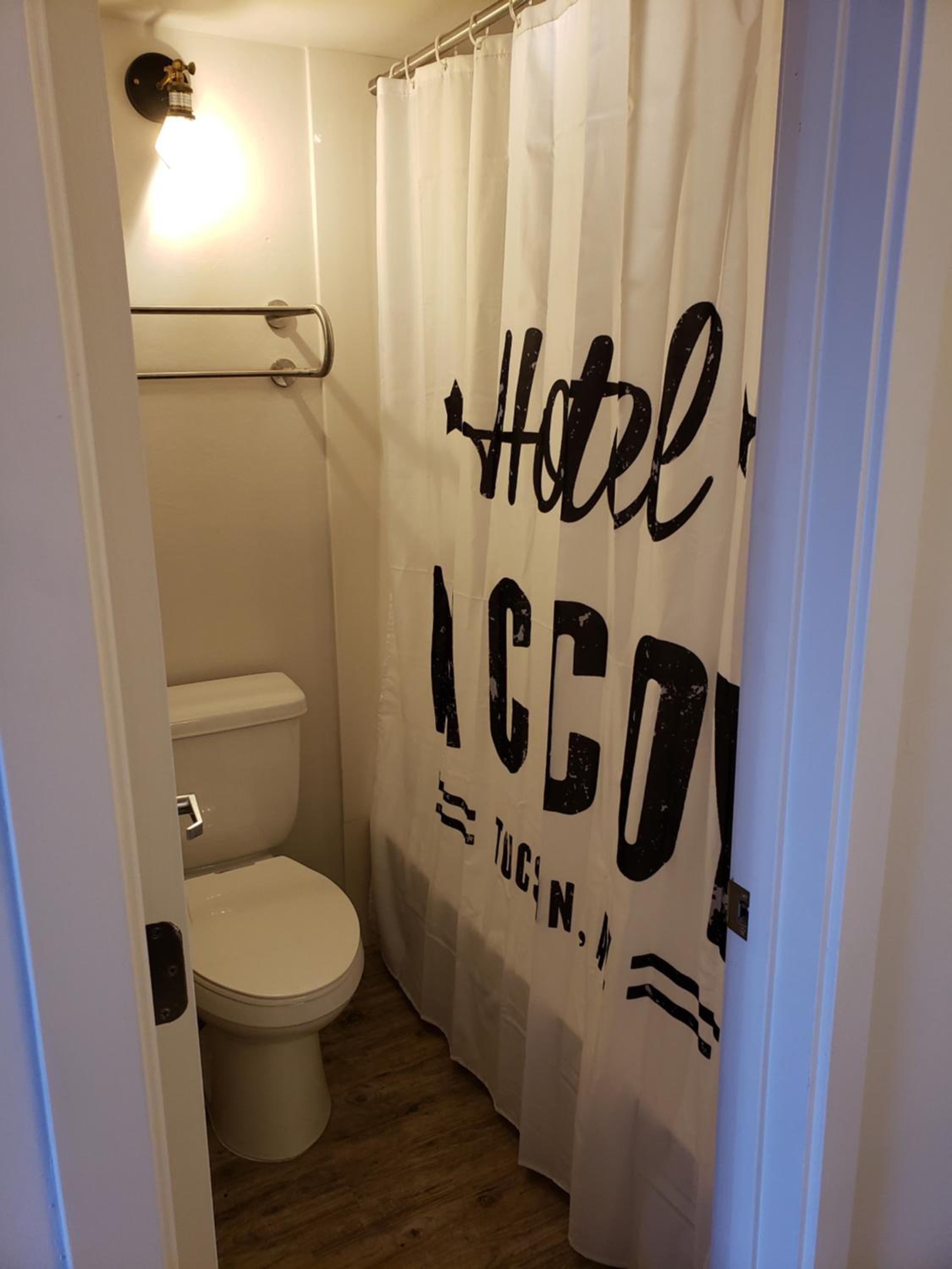 Standard Queen Room - Photo 4