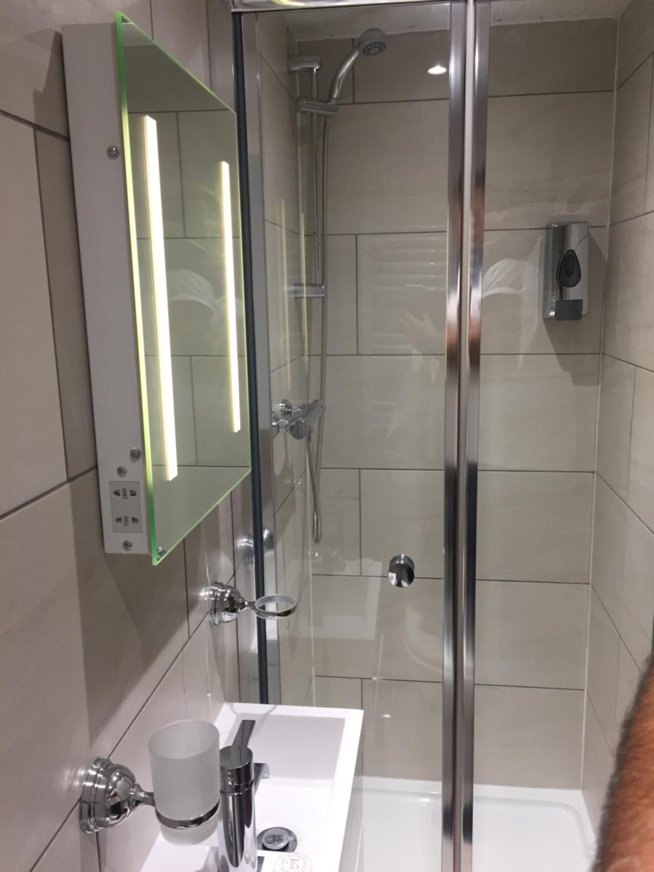 Twin Room en suite - Photo 2