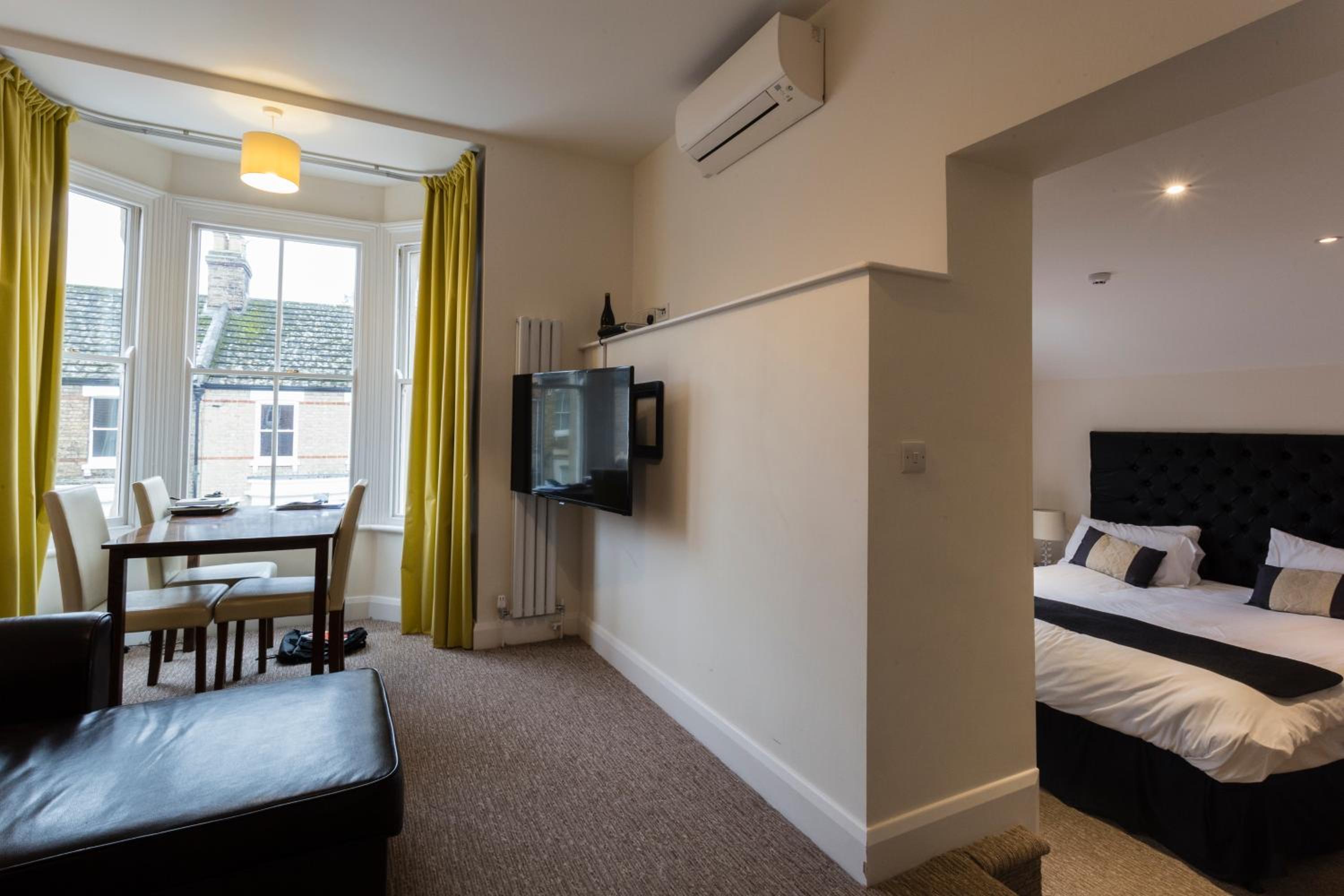 Executive Suite photo 3