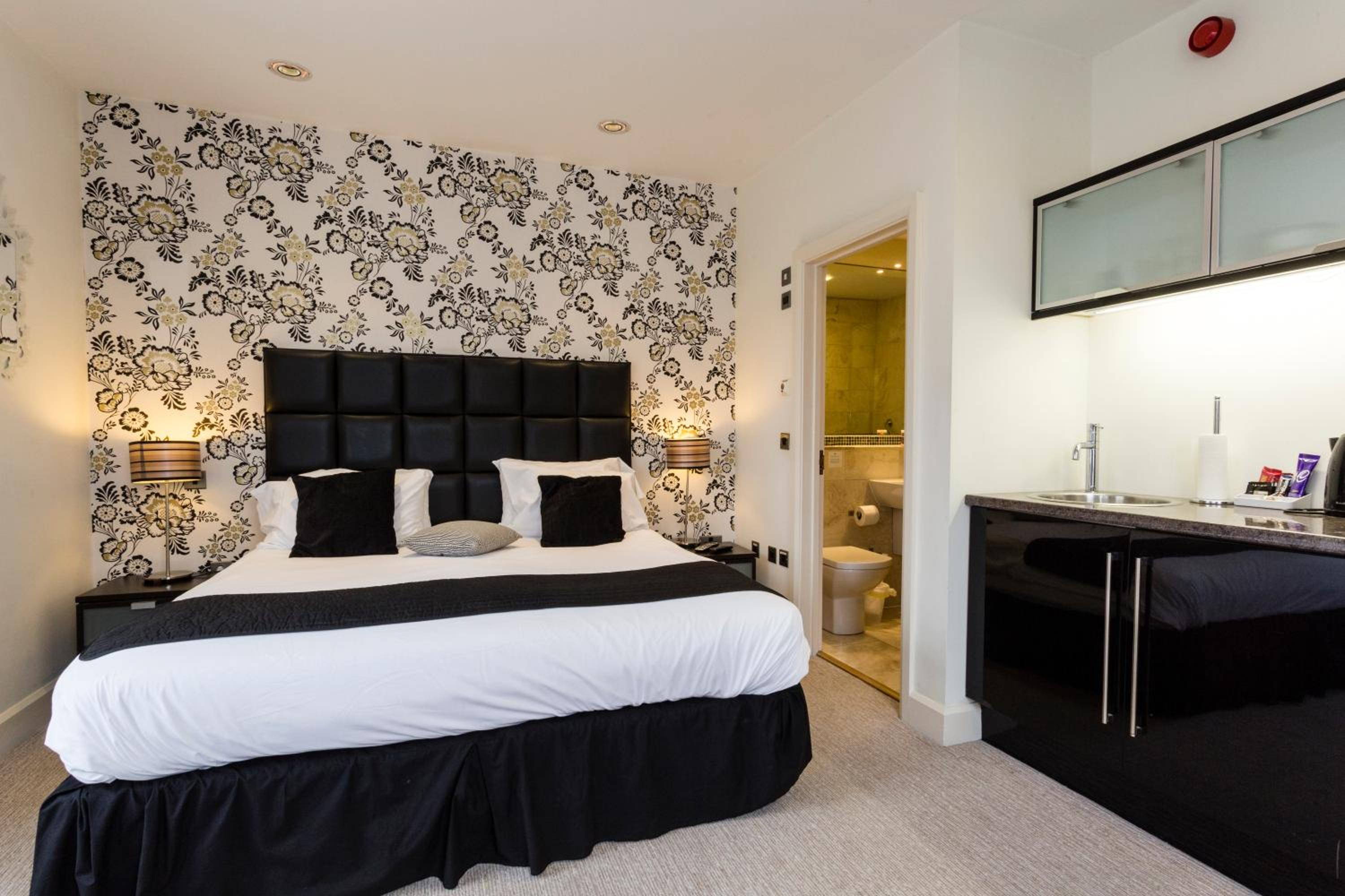 Deluxe Double Room photo 3