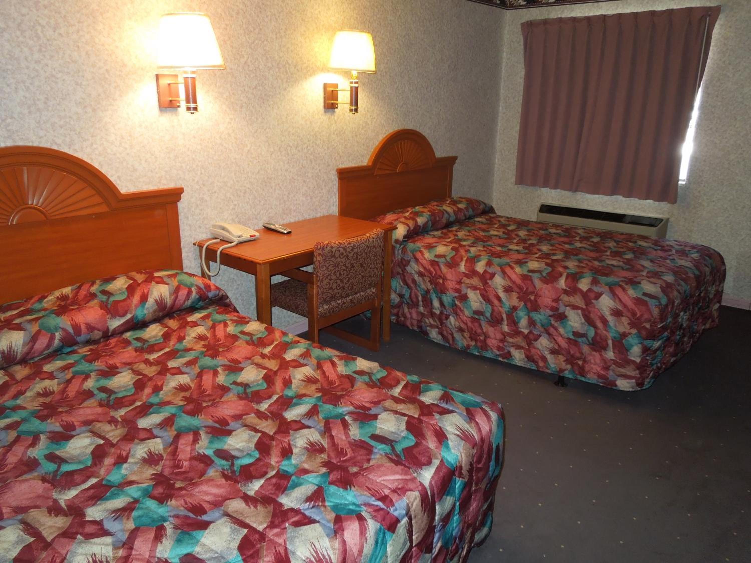 Double Room with Two Double Beds - Photo 6