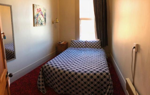 Standard Queen Room photo 1