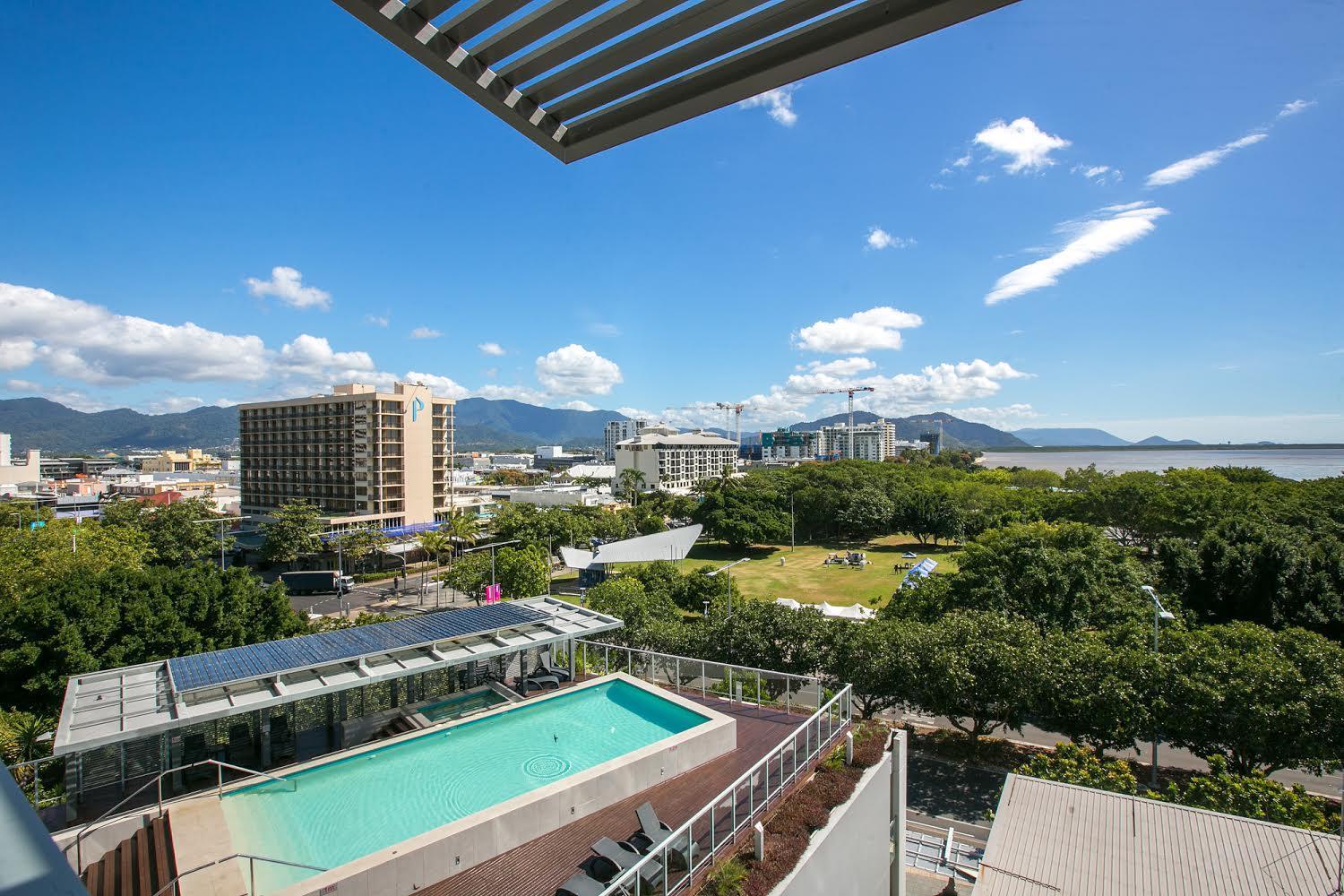 Two-Bedroom Apartment Premium Harbor View thumbnail 6
