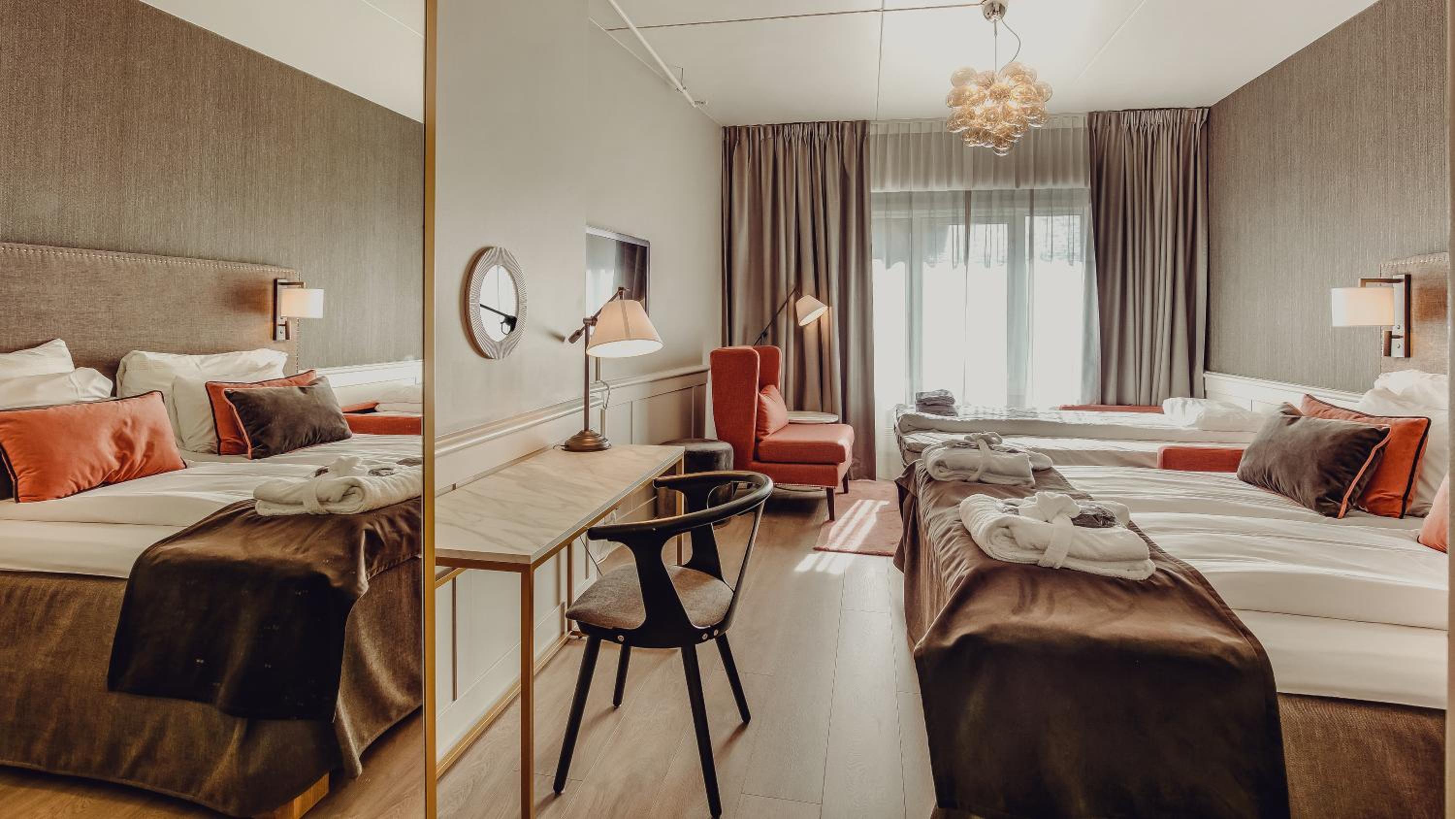 Deluxe Double or Twin Room - Photo 8