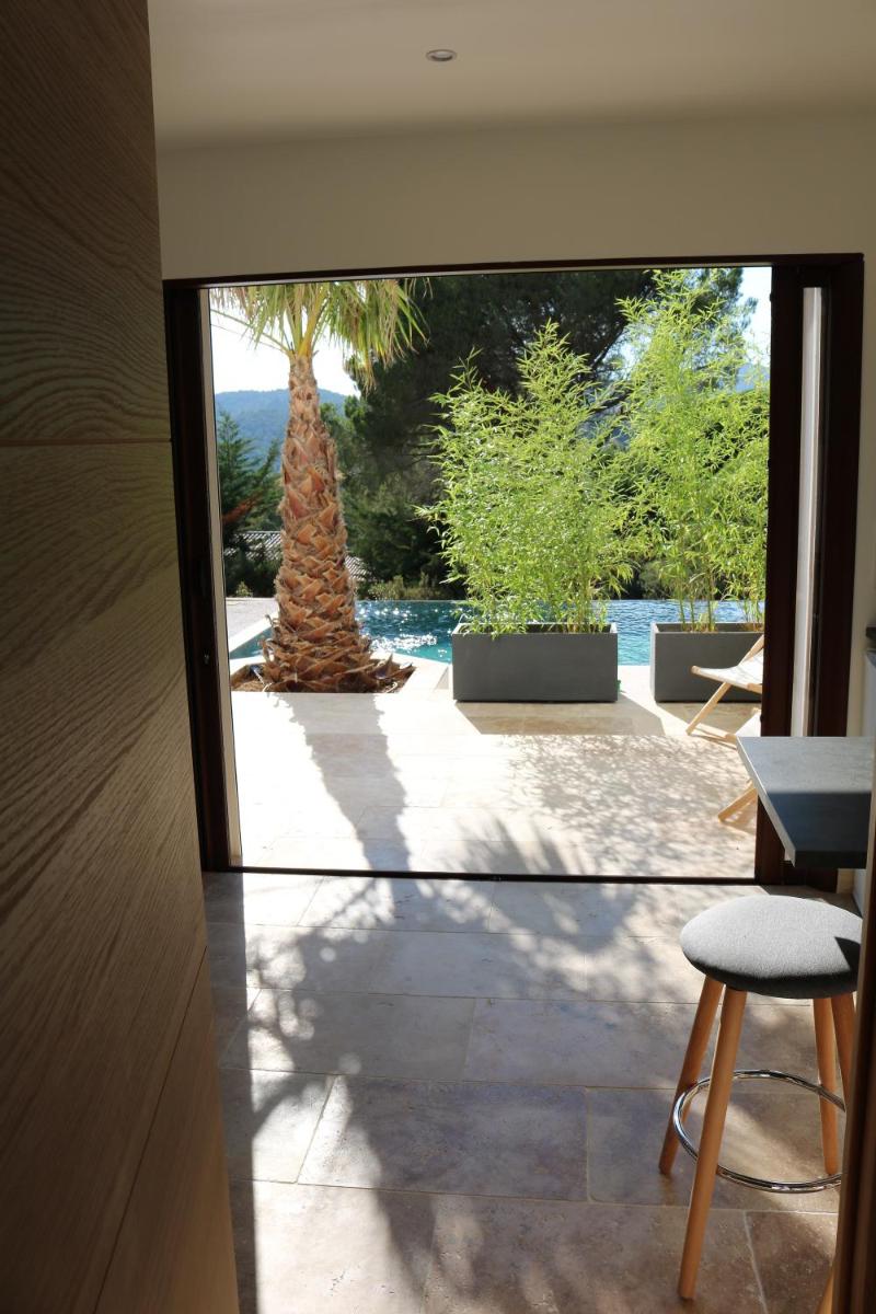 Studio with Pool View - Ground Floor
