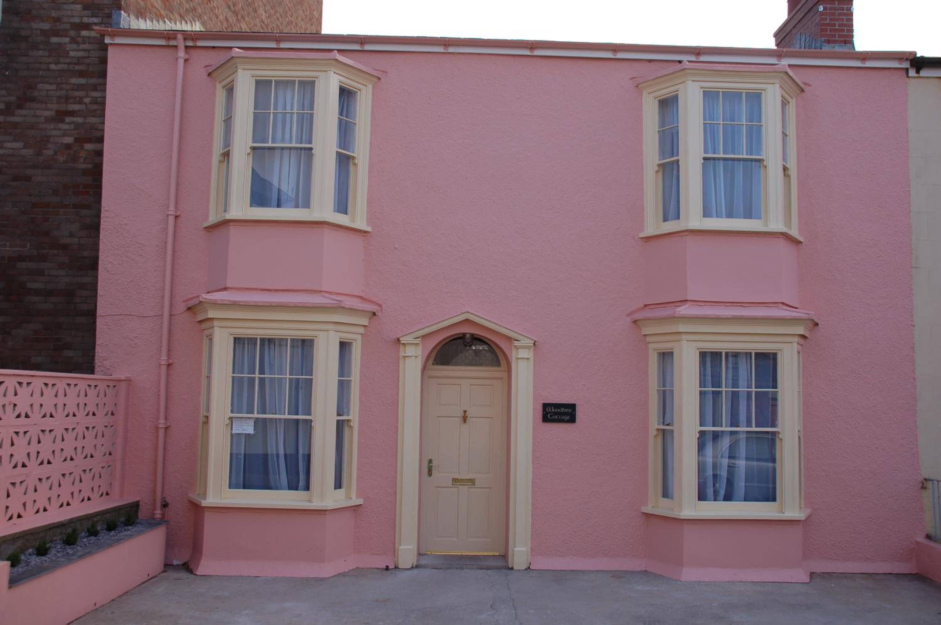 Four-Bedroom House photo 2