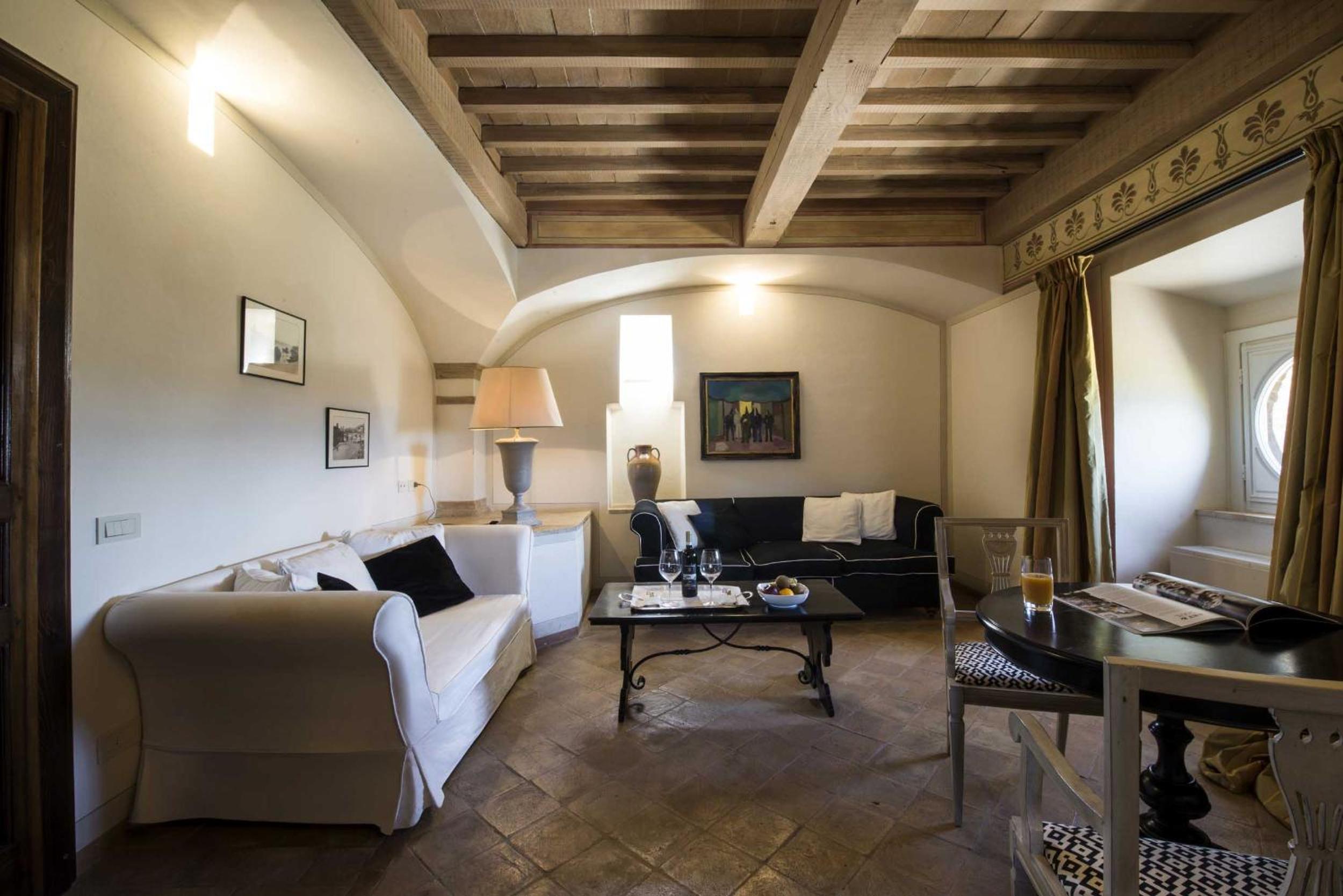 Classic Junior Suite - Photo 9
