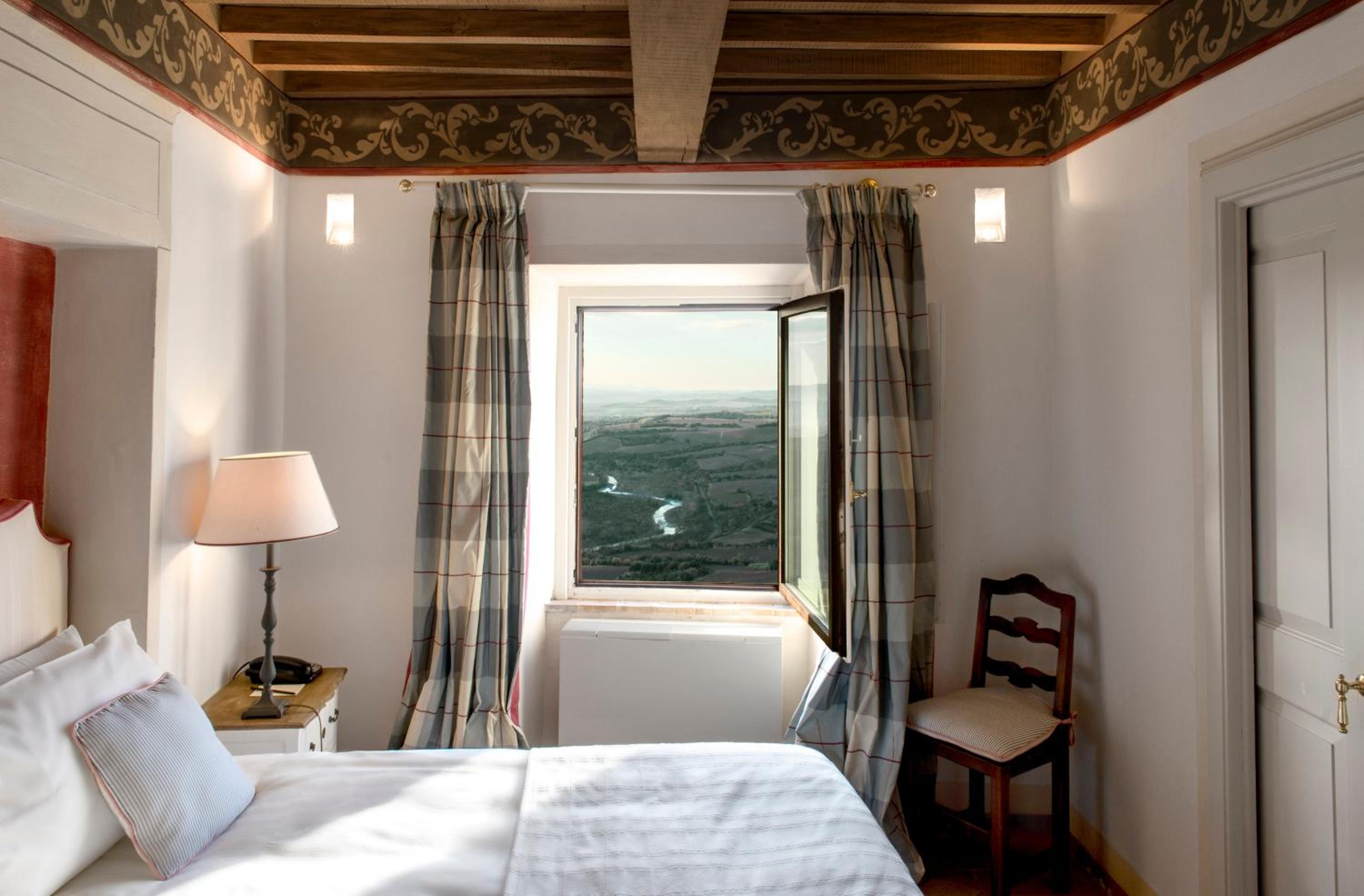 Classic Junior Suite - Photo 5