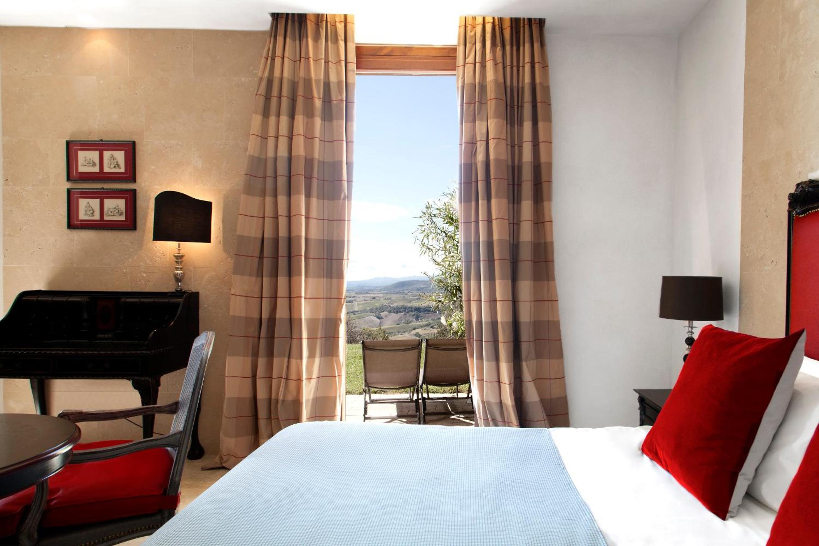 Junior Suite with Terrace - Photo 11
