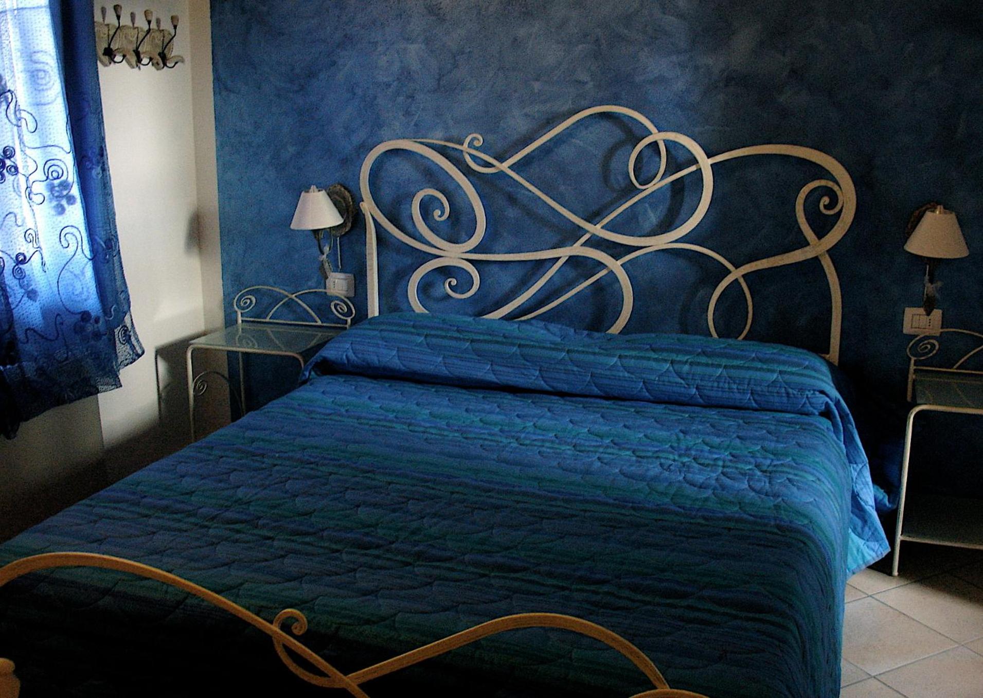 Double Room - Photo 3