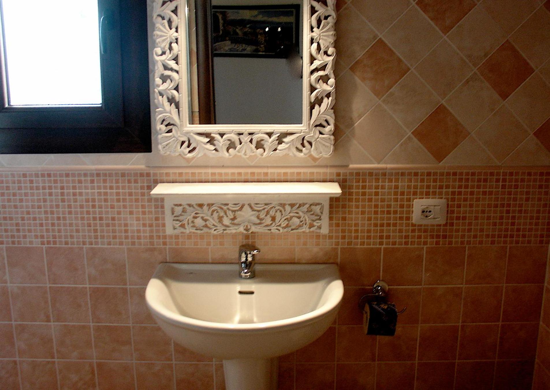 Double Room - Photo 6