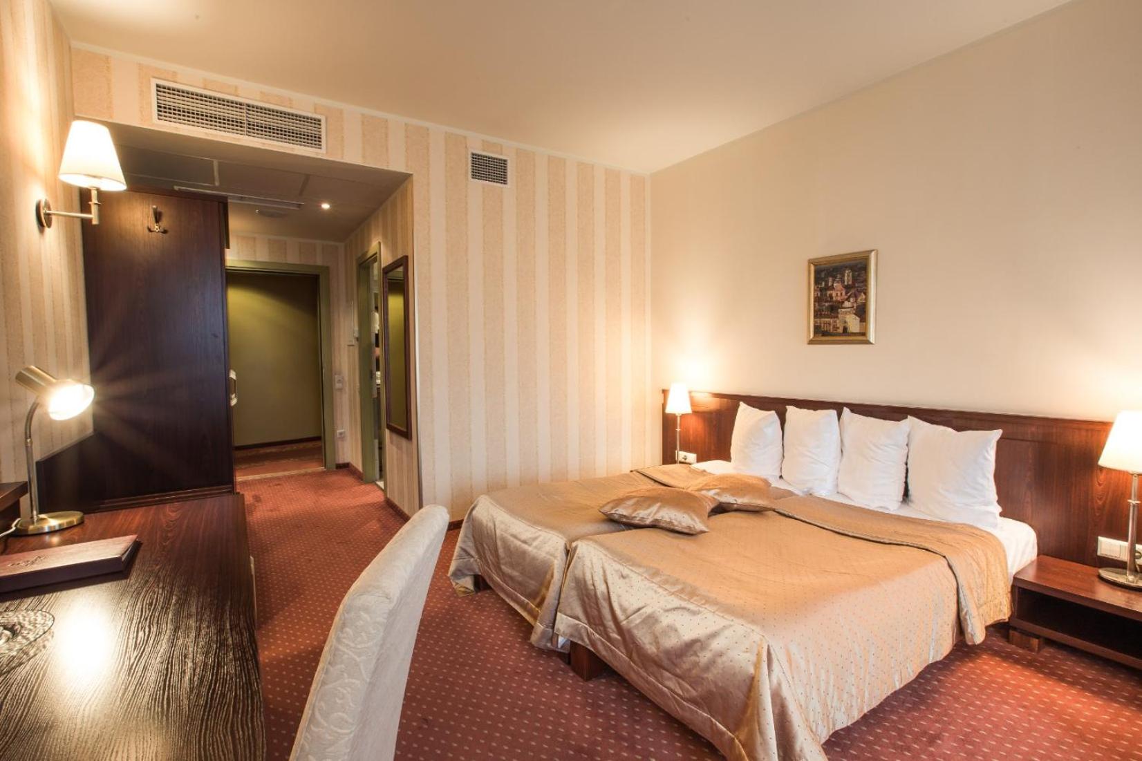 Twin Room - Photo 7