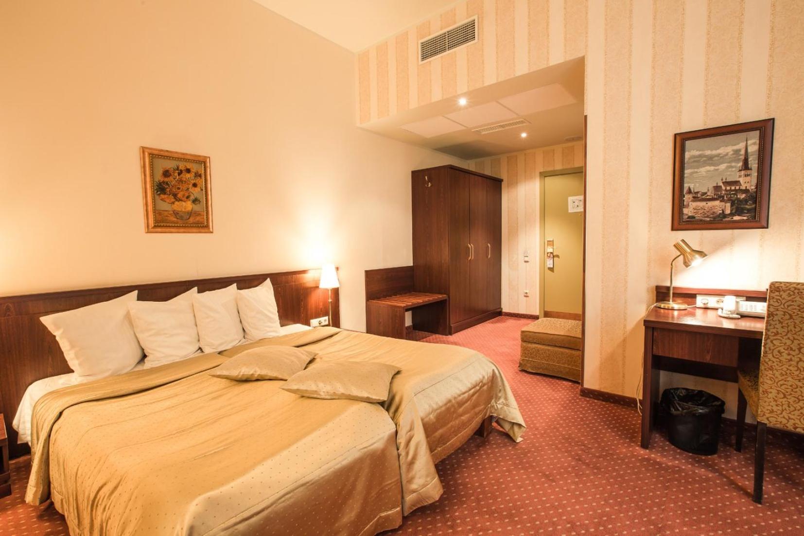 Twin Room - Photo 9