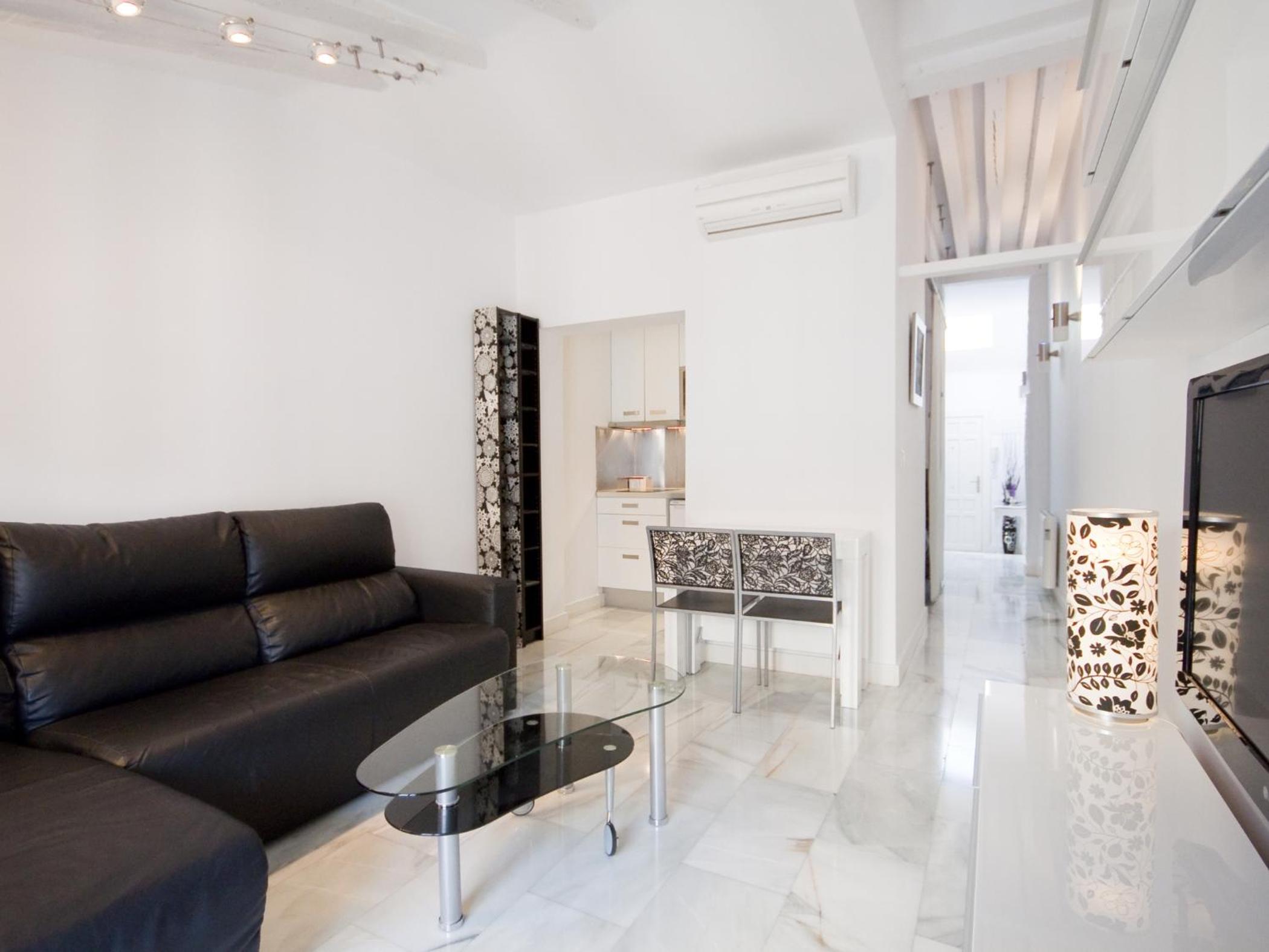 One-Bedroom Apartment - Photo 19