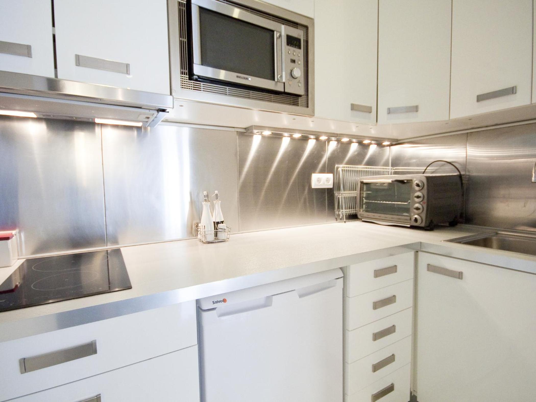 One-Bedroom Apartment - Photo 18