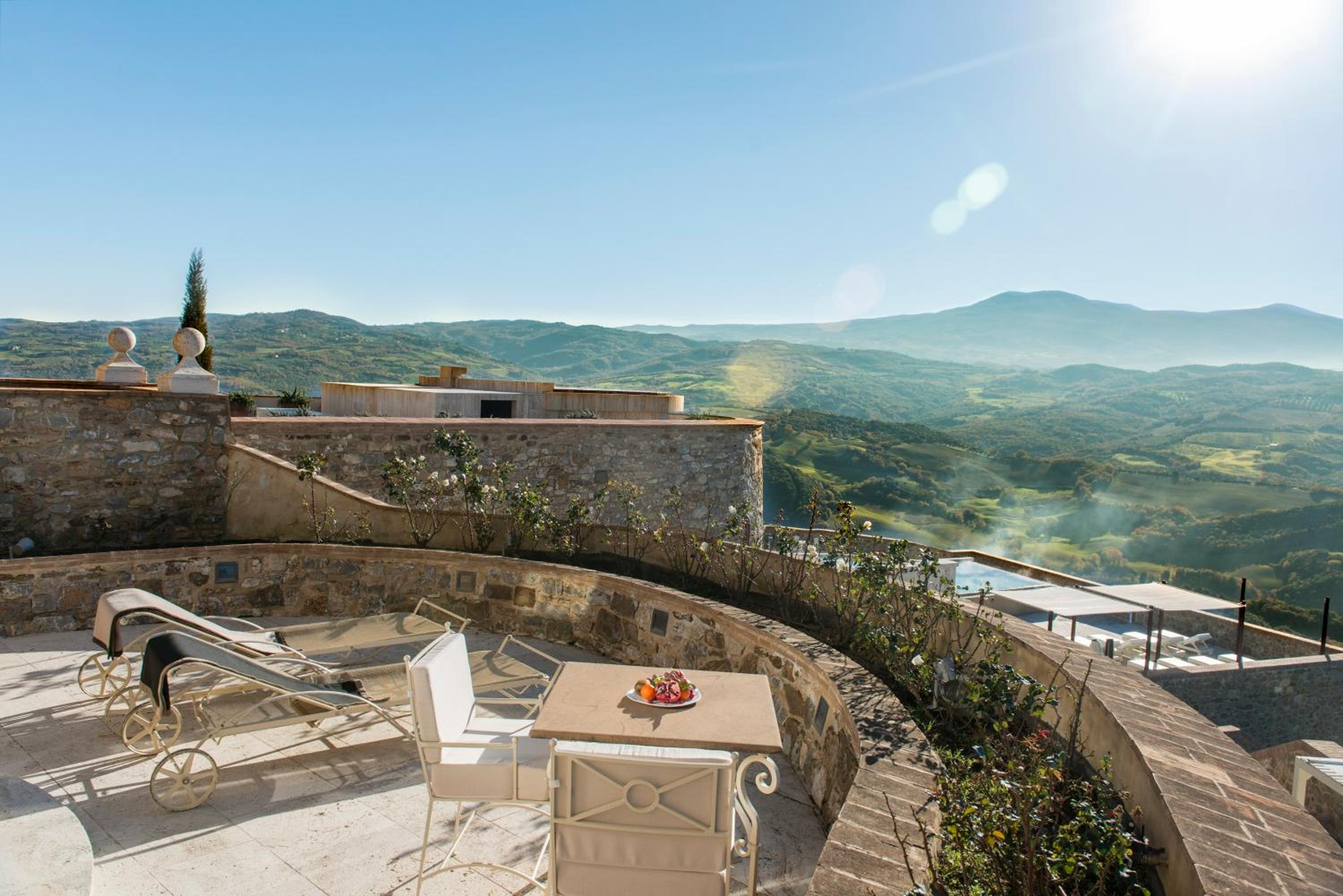 Suite with Terrace - Photo 12