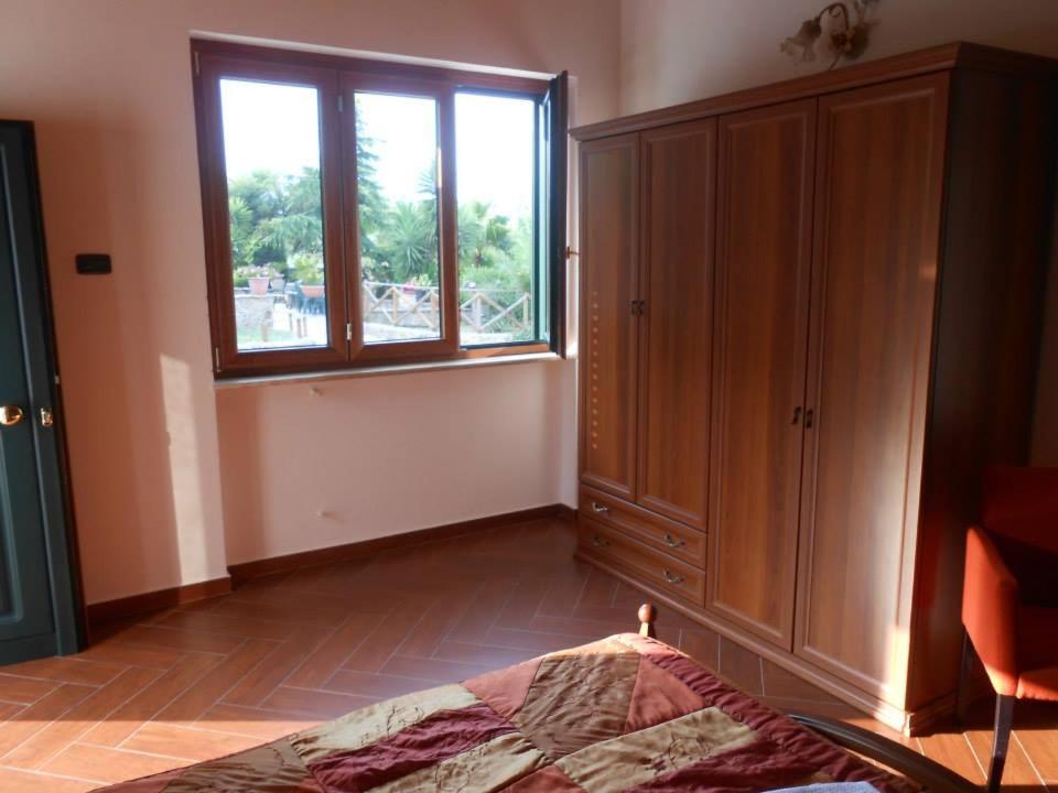 King Room with Two King Beds - Photo 2