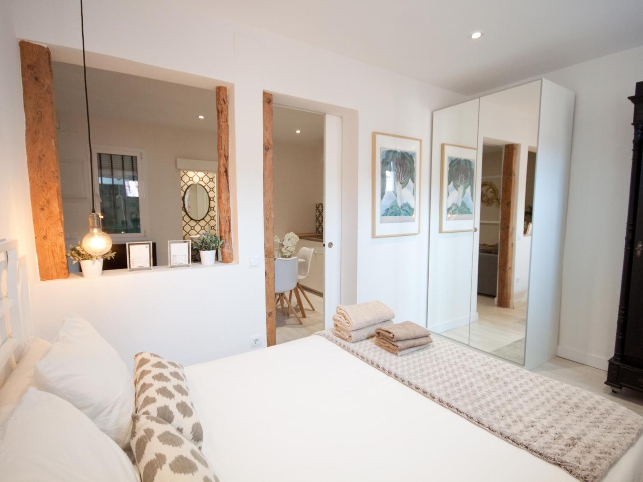 One-Bedroom Apartment - Photo 4