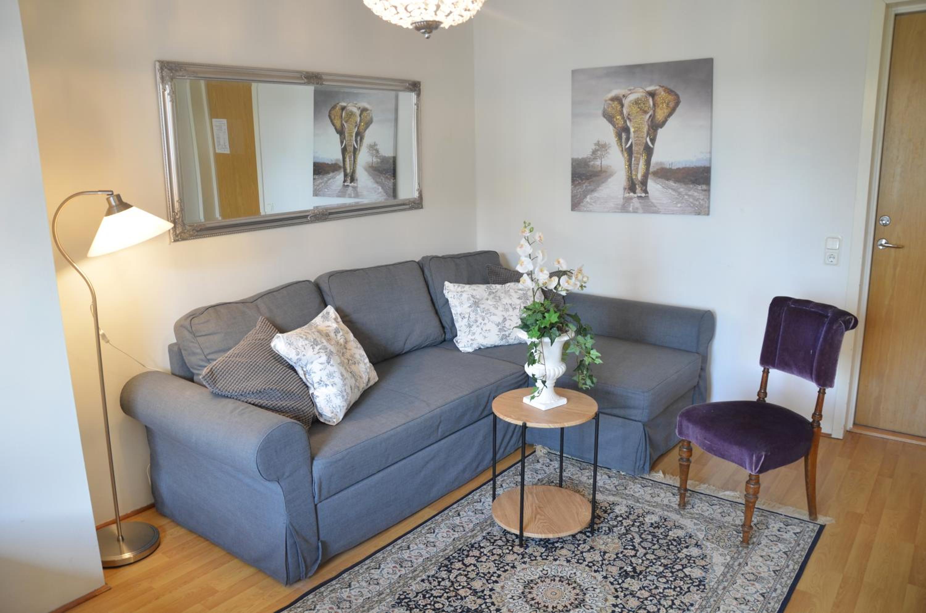 Family Room photo 2