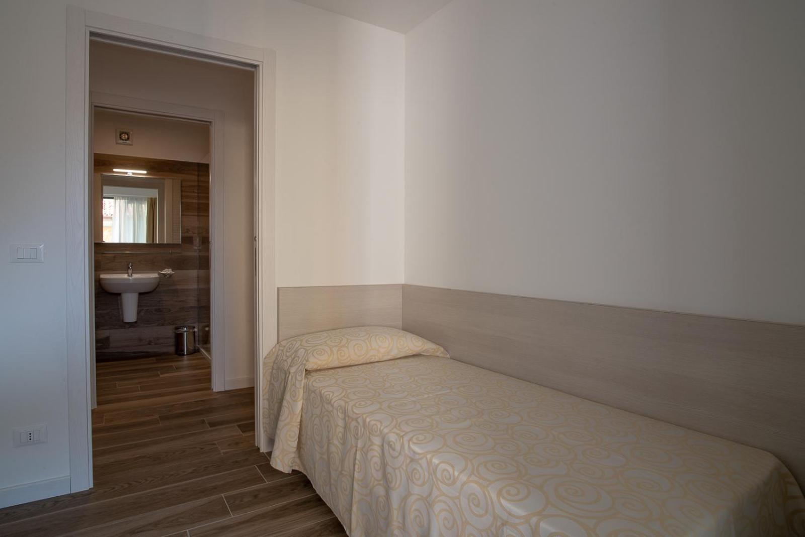 Superior Apartment with Garden View  - Photo 9