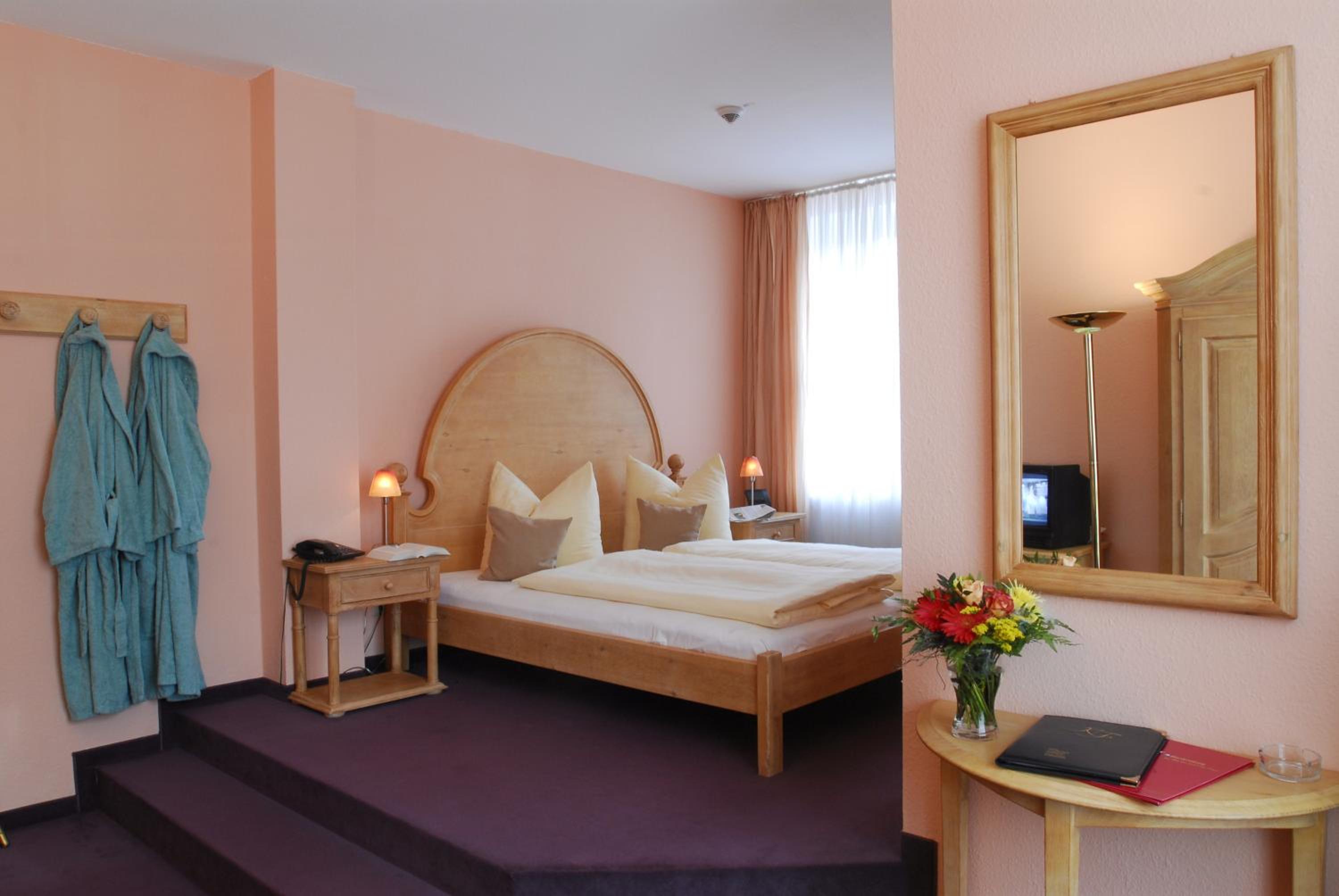 Double Room - Photo 10