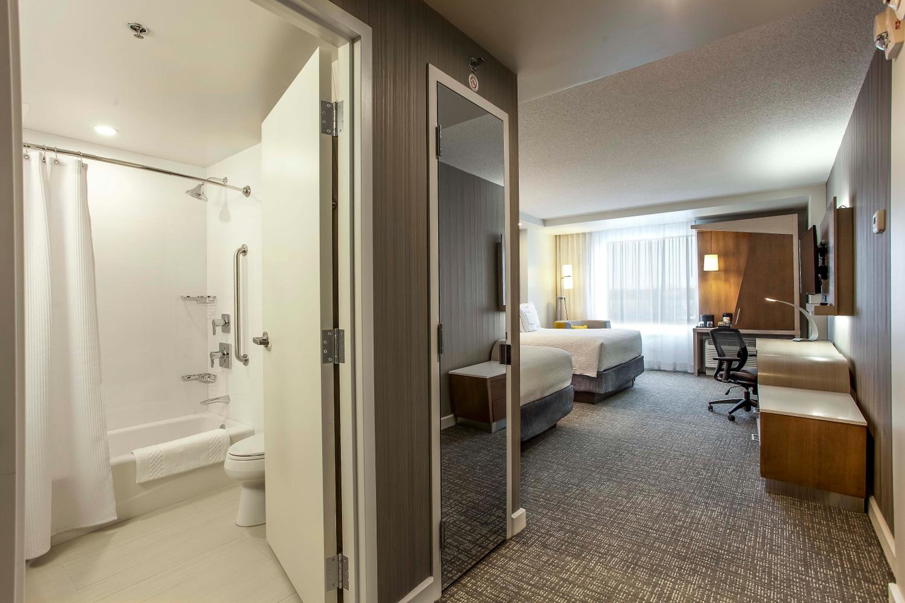 Courtyard by Marriott Montreal West Island/Baie D’Urfe, Photo 3