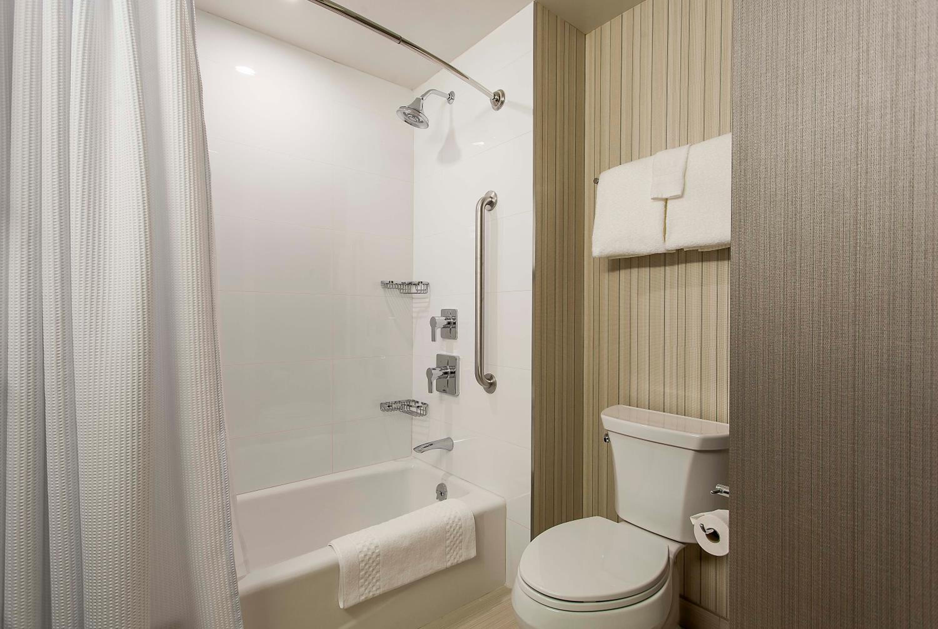 Courtyard by Marriott Montreal West Island/Baie D’Urfe, Photo 4