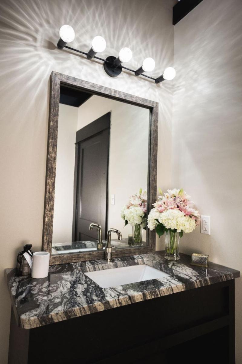 Superior King Suite photo 3
